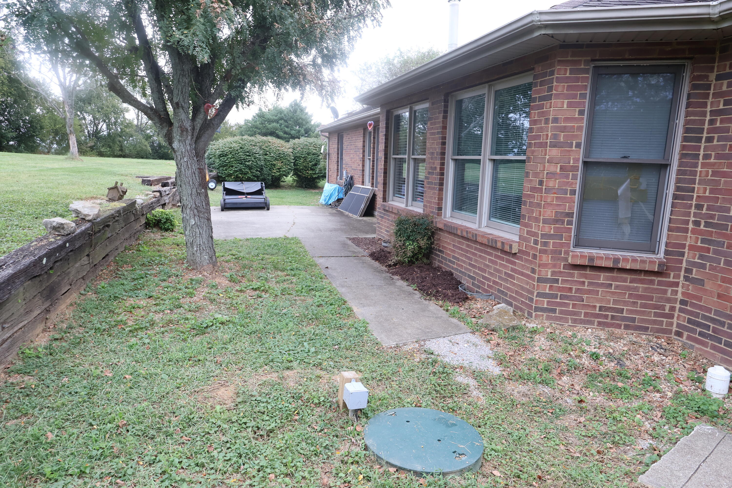105 Crystal Springs Drive Property Photo 3