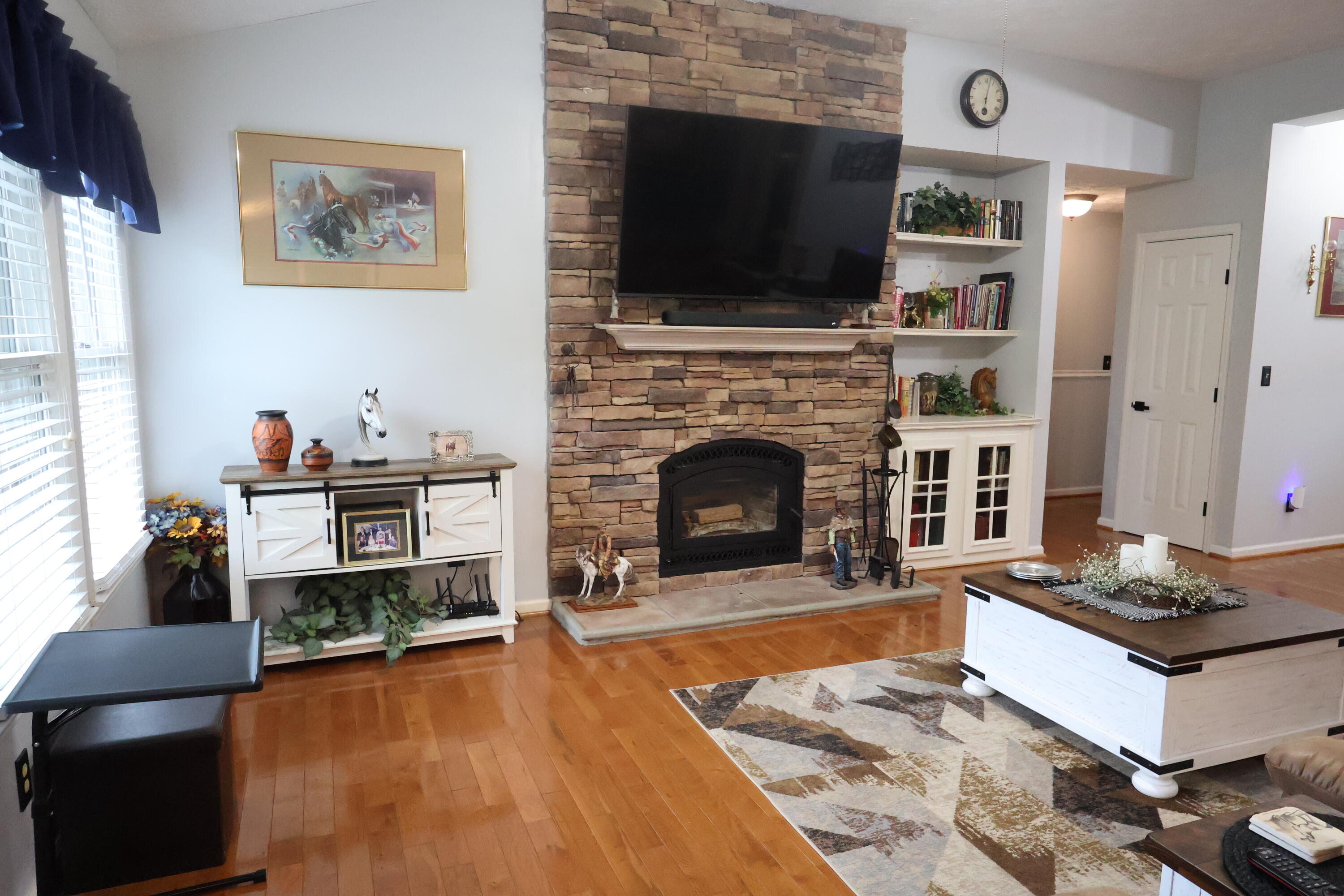 105 Crystal Springs Drive Property Photo 10
