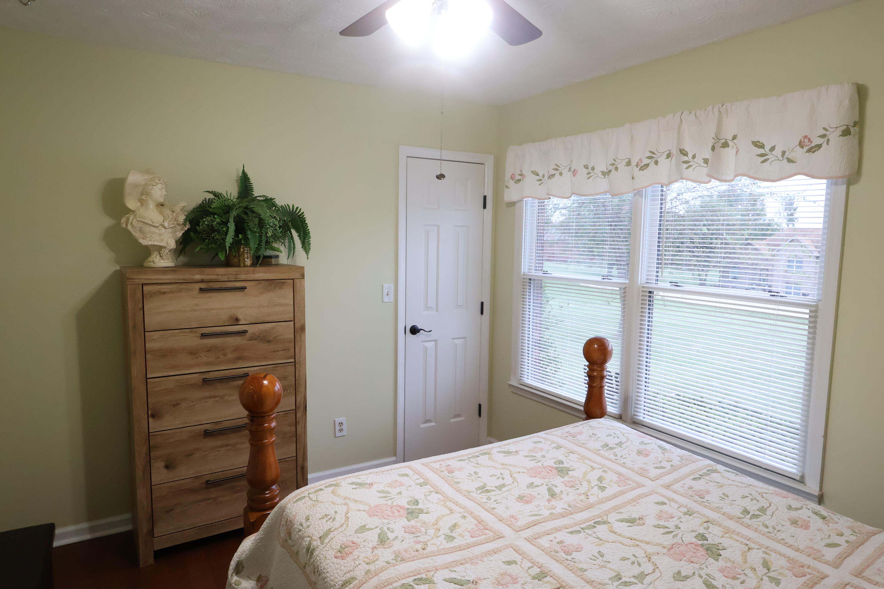 105 Crystal Springs Drive Property Photo 29
