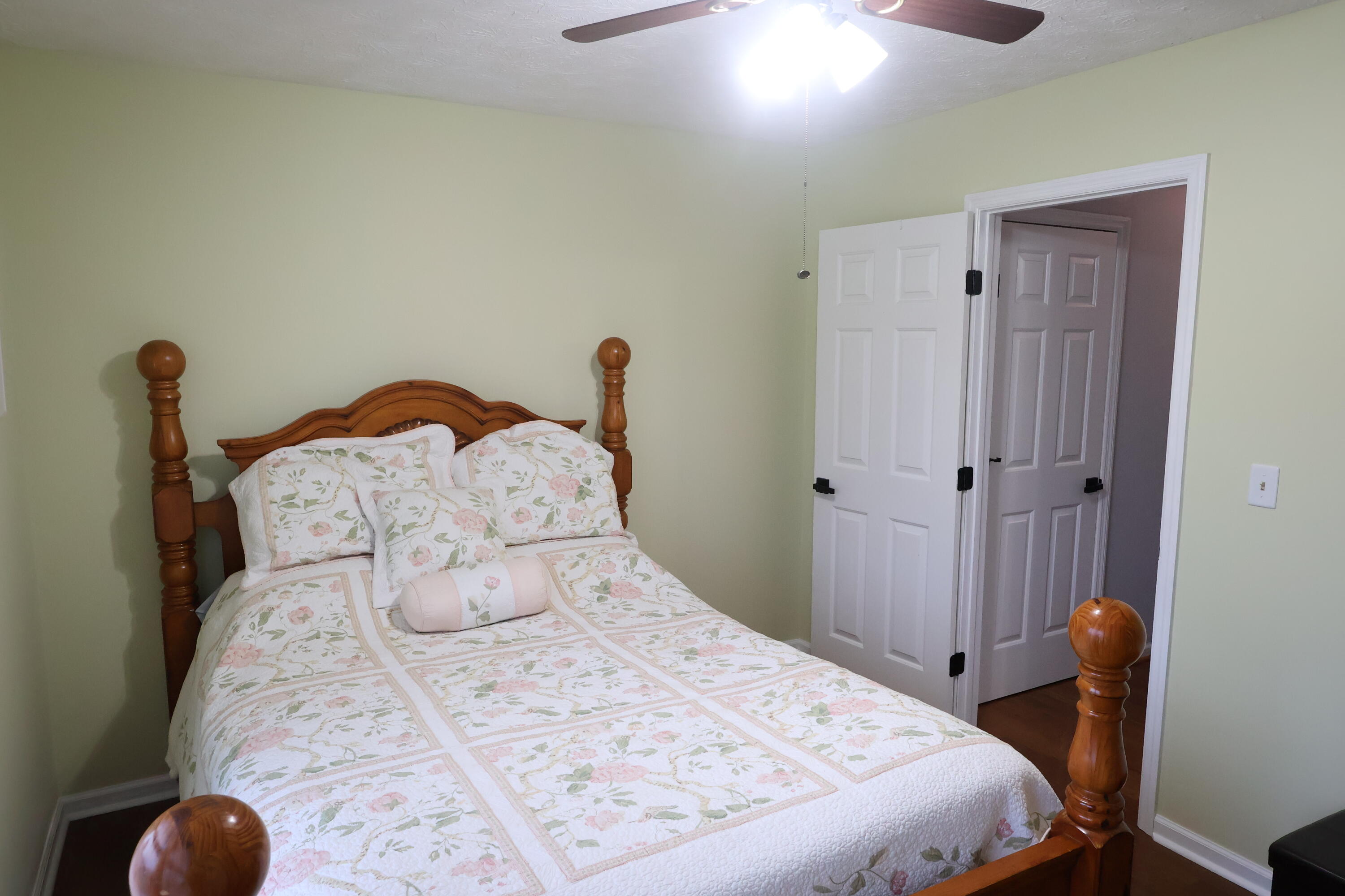105 Crystal Springs Drive Property Photo 30