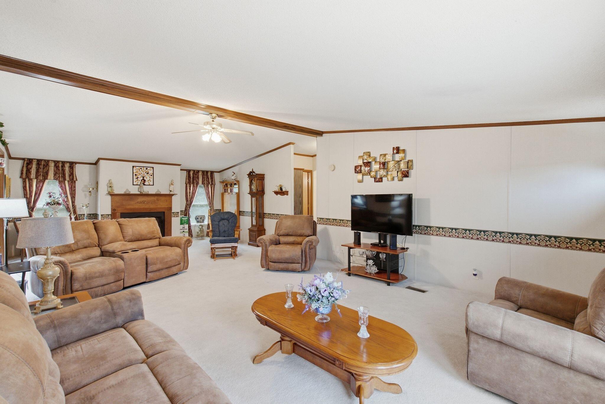 1023 Virginia Avenue Property Photo 9