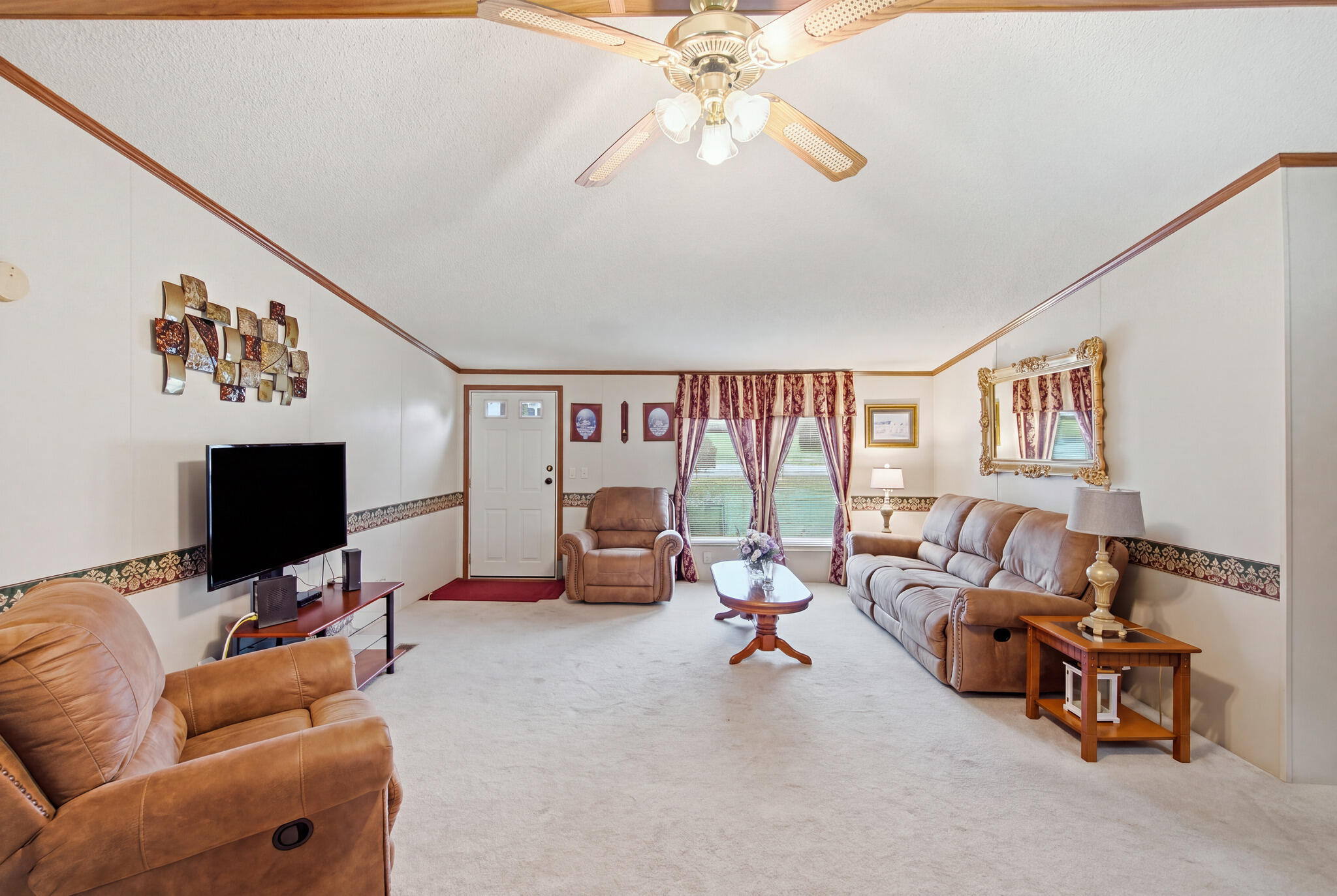 1023 Virginia Avenue Property Photo 10