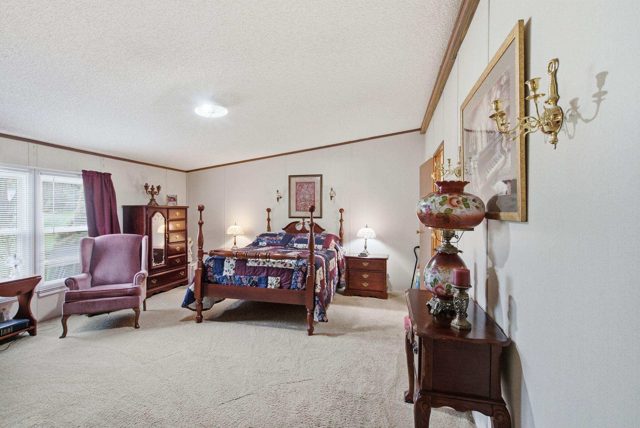 1023 Virginia Avenue Property Photo 23