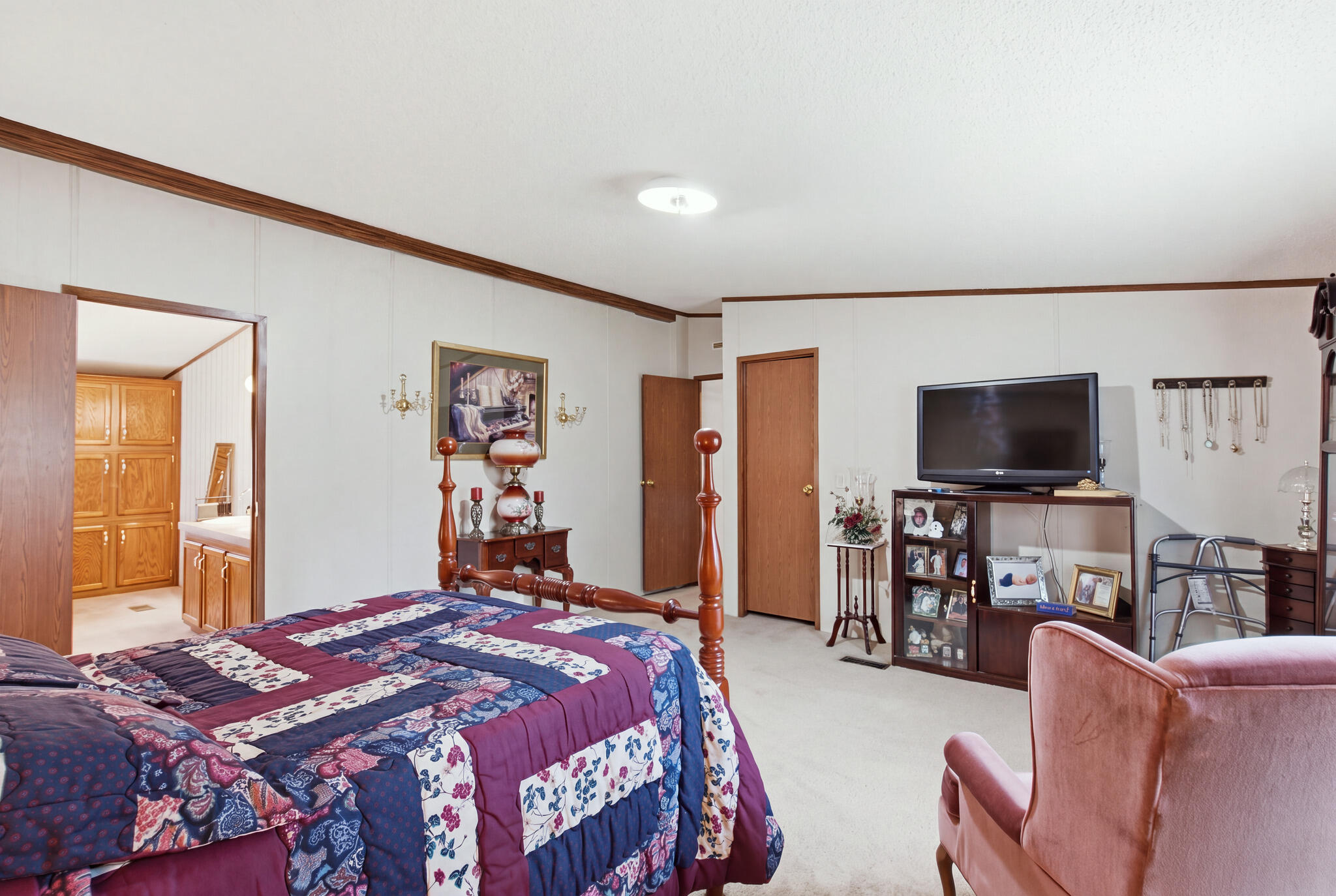 1023 Virginia Avenue Property Photo 25