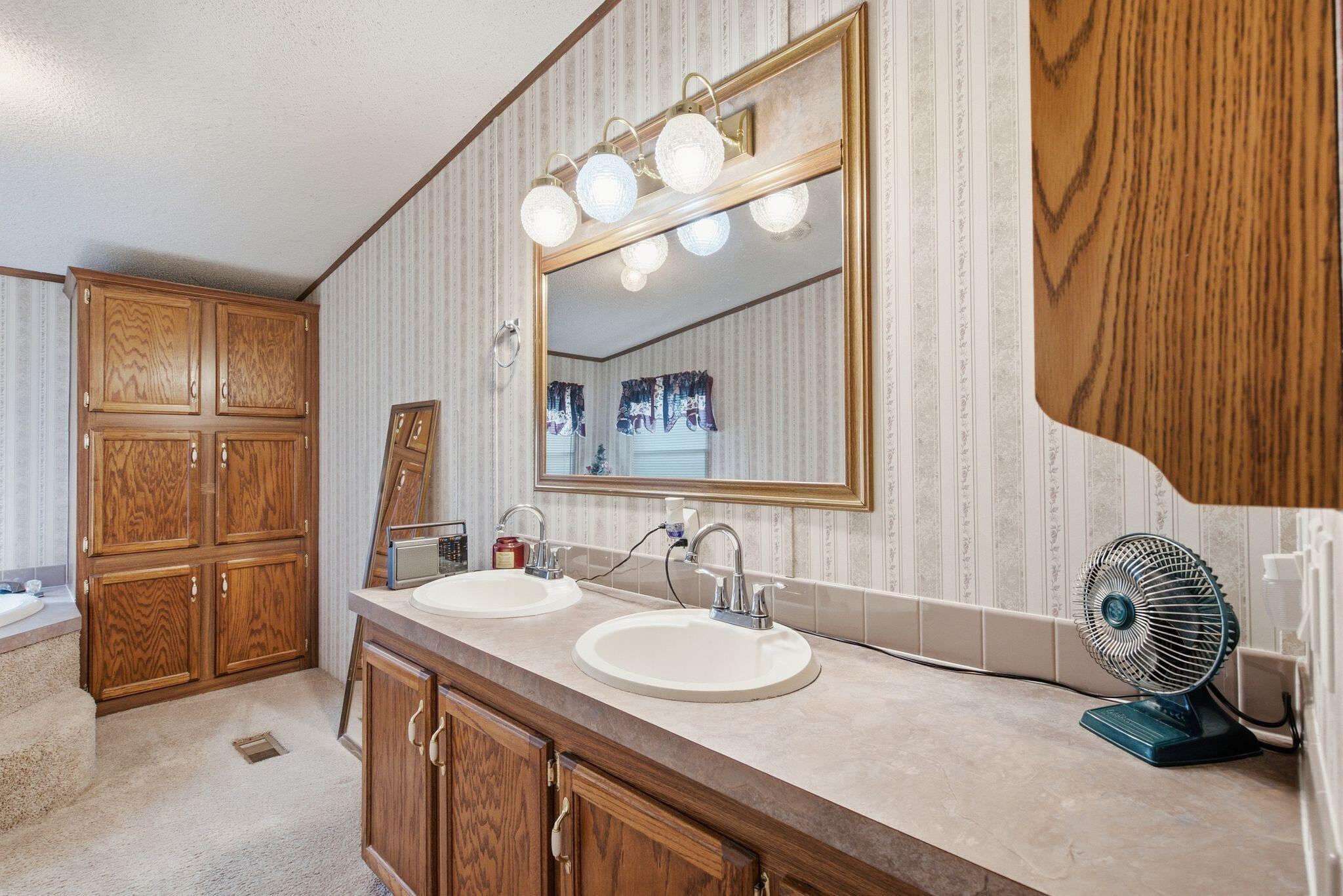 1023 Virginia Avenue Property Photo 27