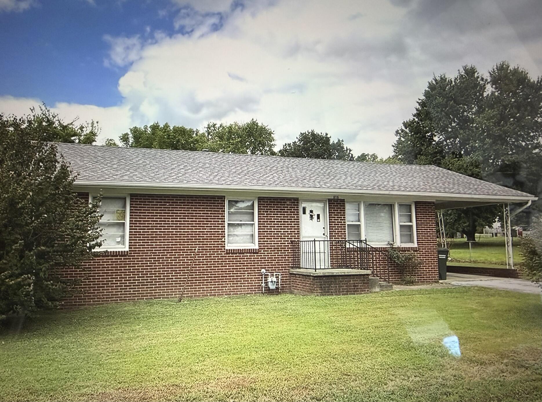 616 Vass Lane Property Photo 1