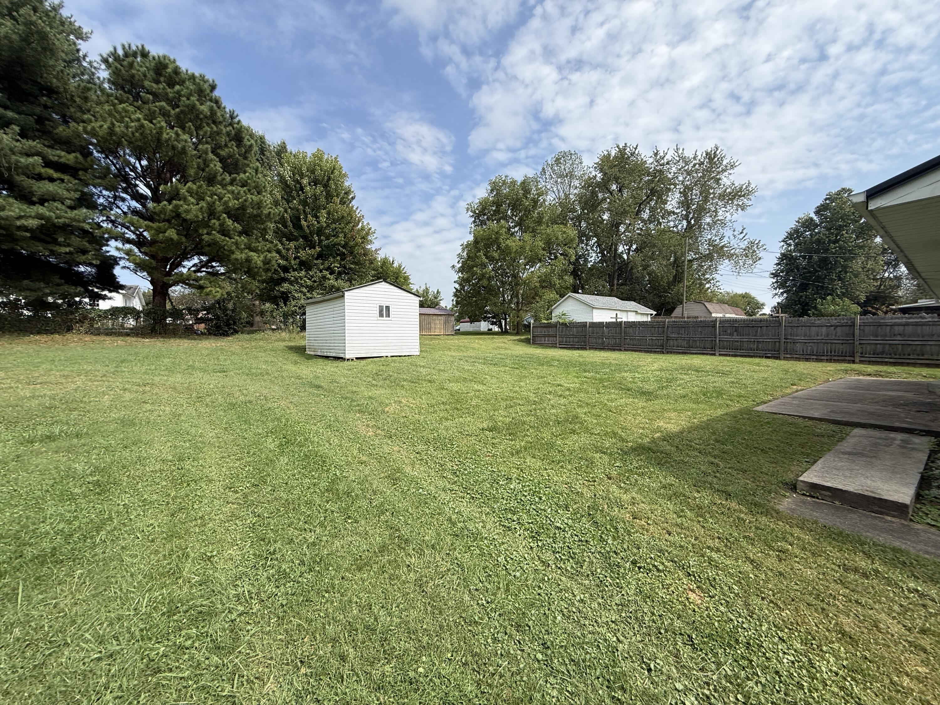 923 Vallance Street Property Photo 11