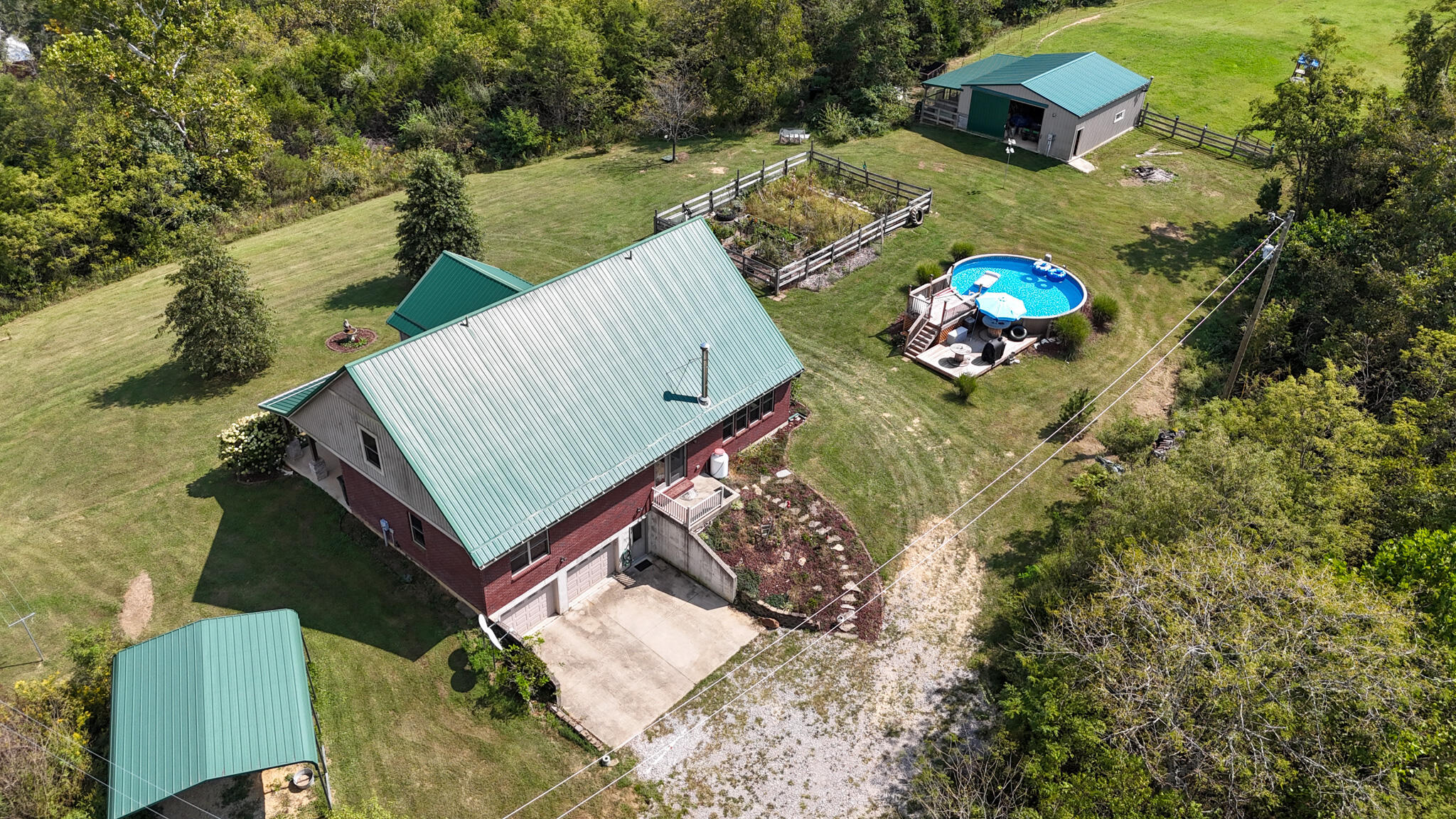 695 R Hazelton Road Property Photo 15