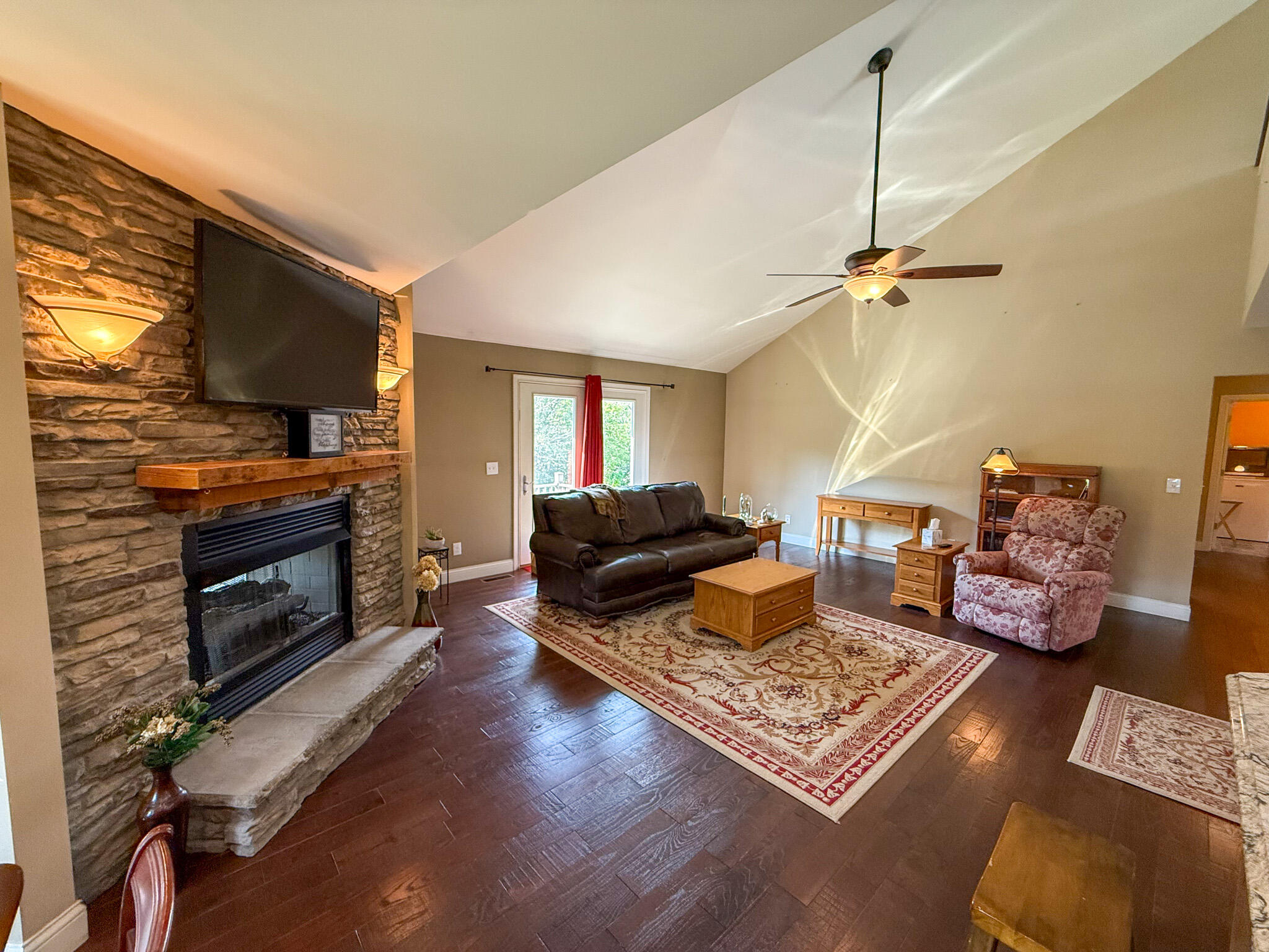 695 R Hazelton Road Property Photo 24