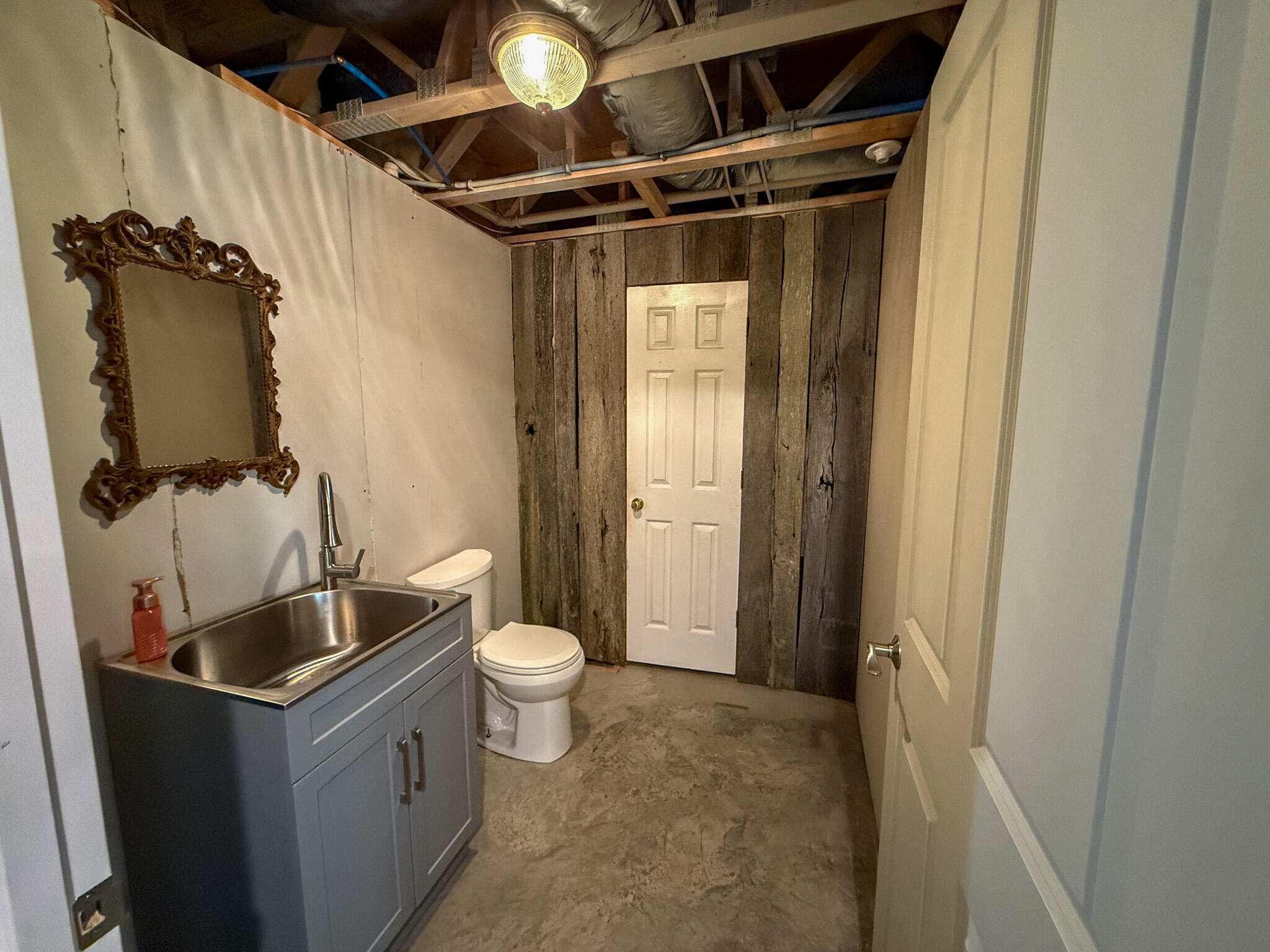 695 R Hazelton Road Property Photo 40