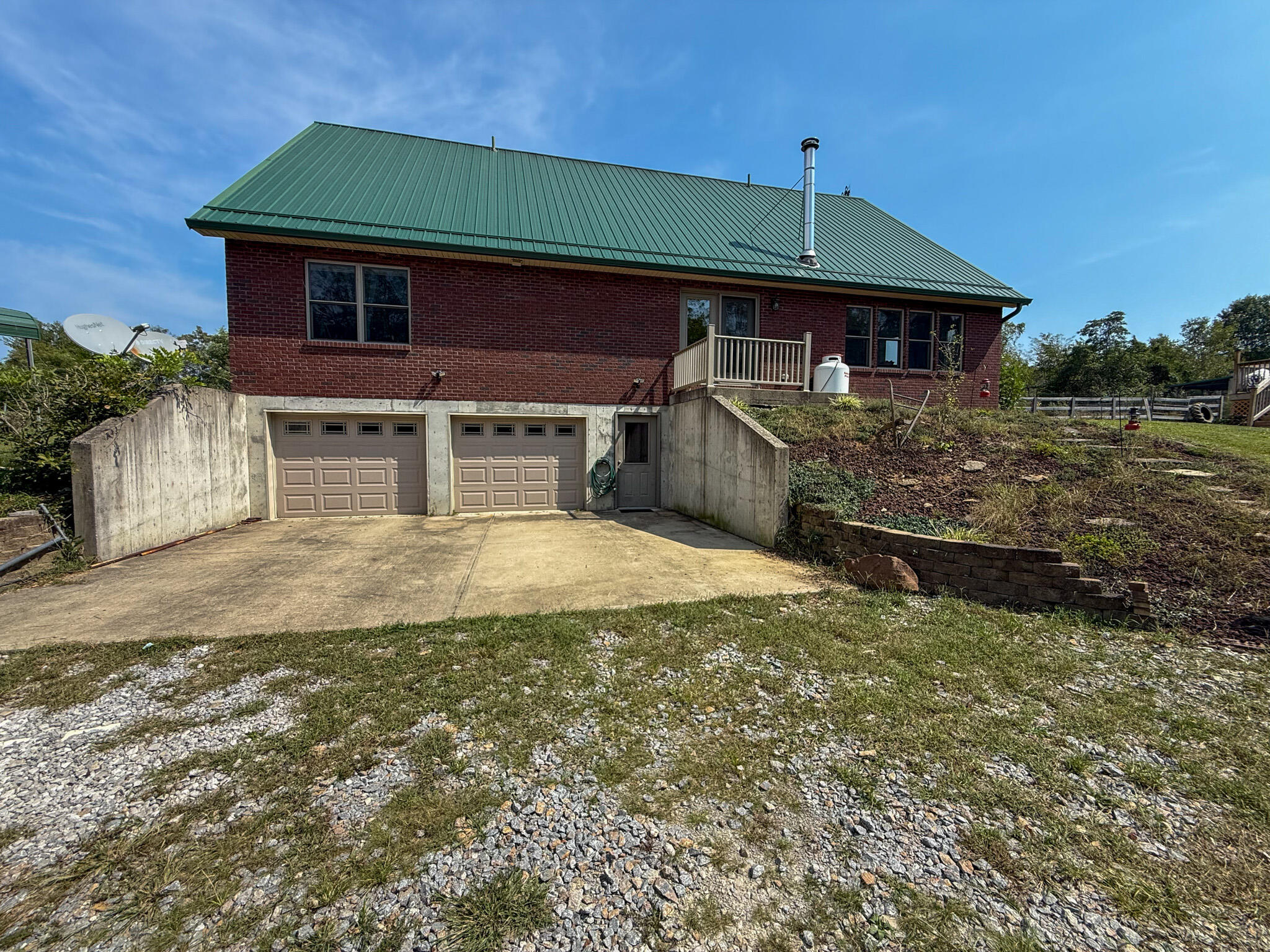 695 R Hazelton Road Property Photo 46