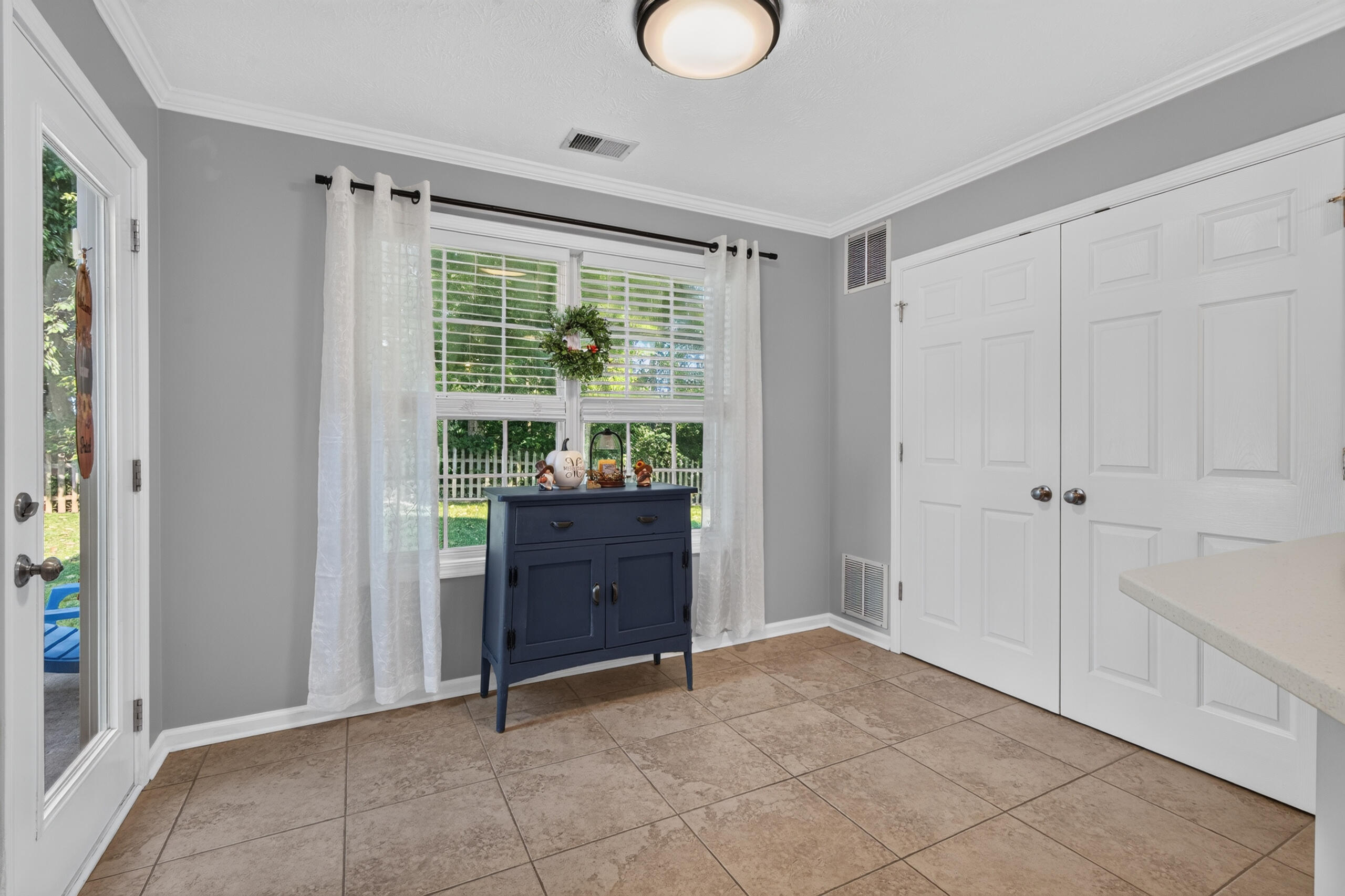 152 Old Post Road Property Photo 15