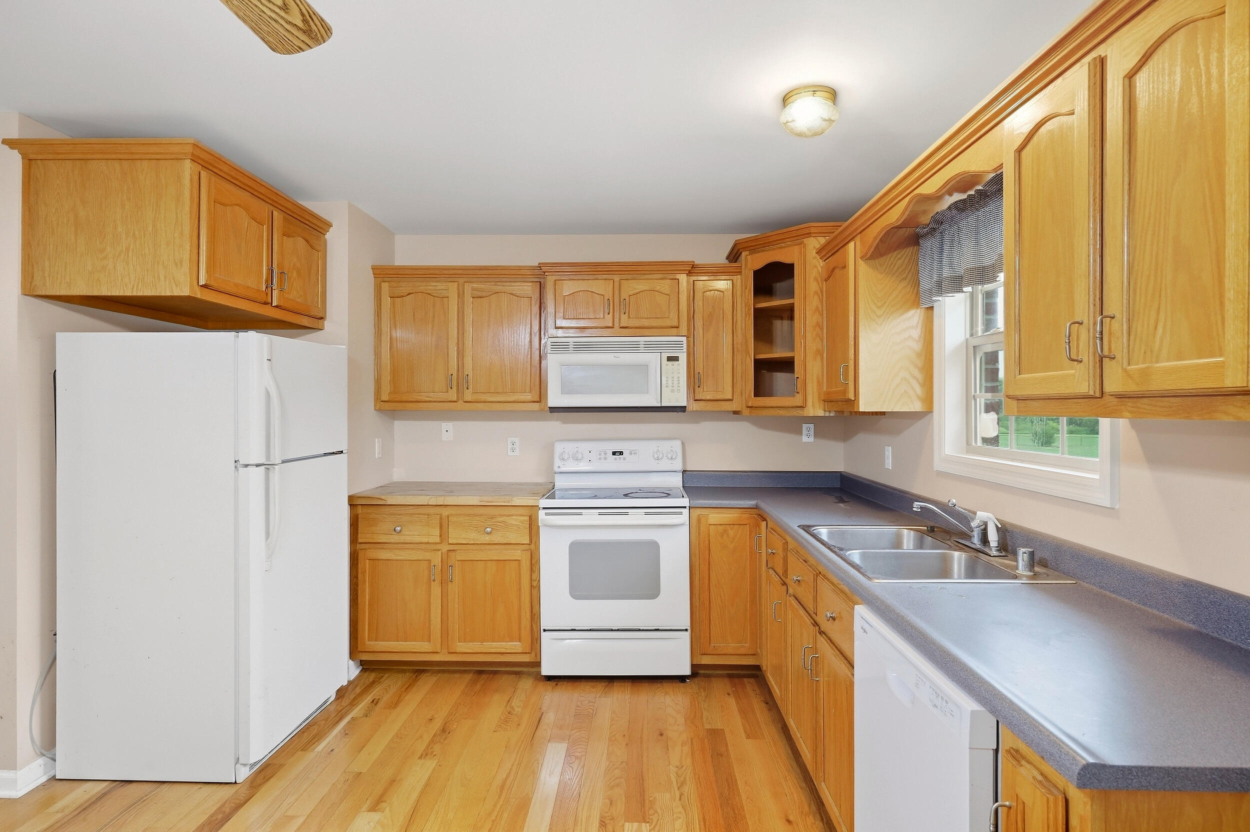 1443 Wisemantown Road Property Photo 9