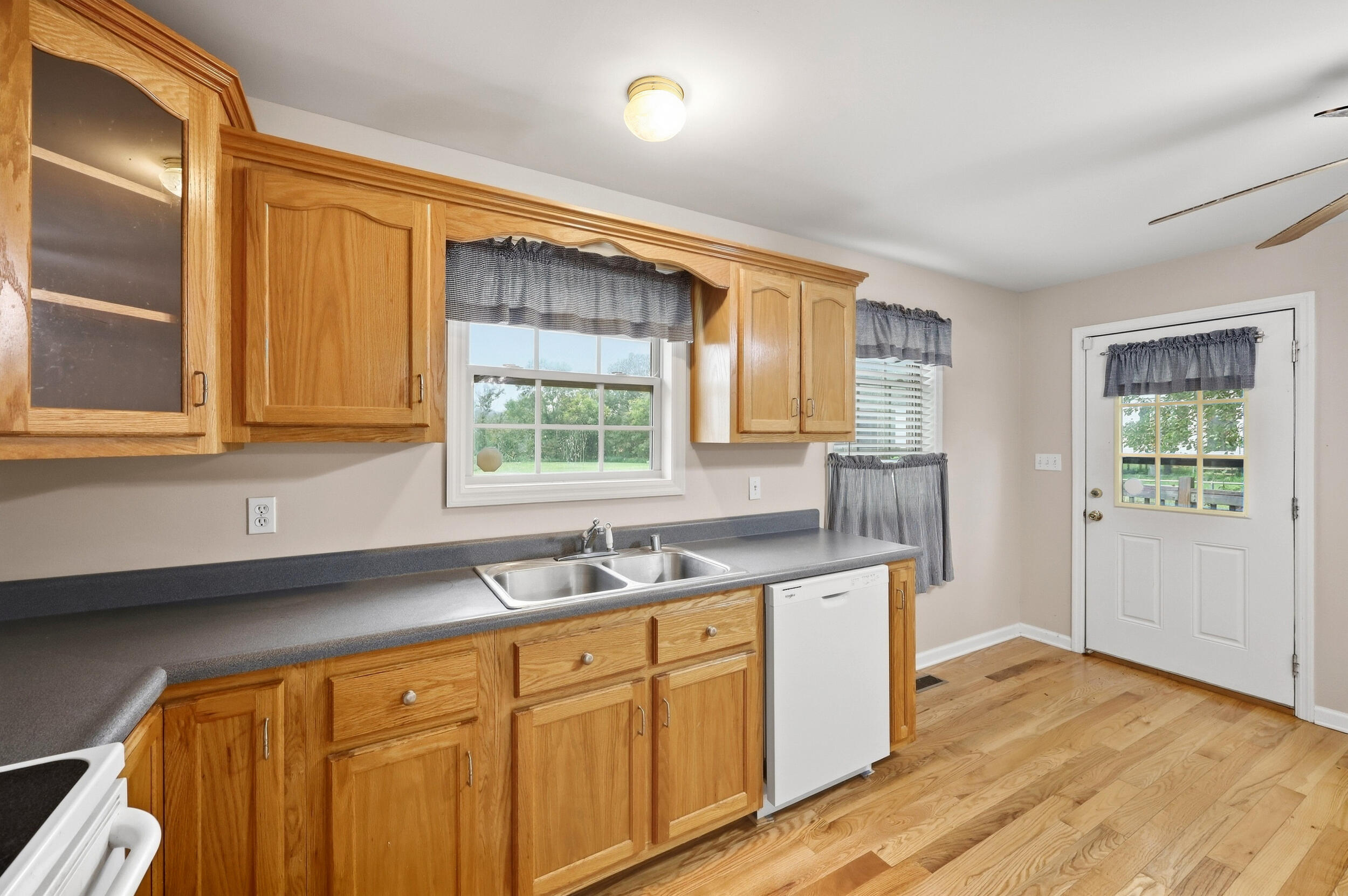 1443 Wisemantown Road Property Photo 10