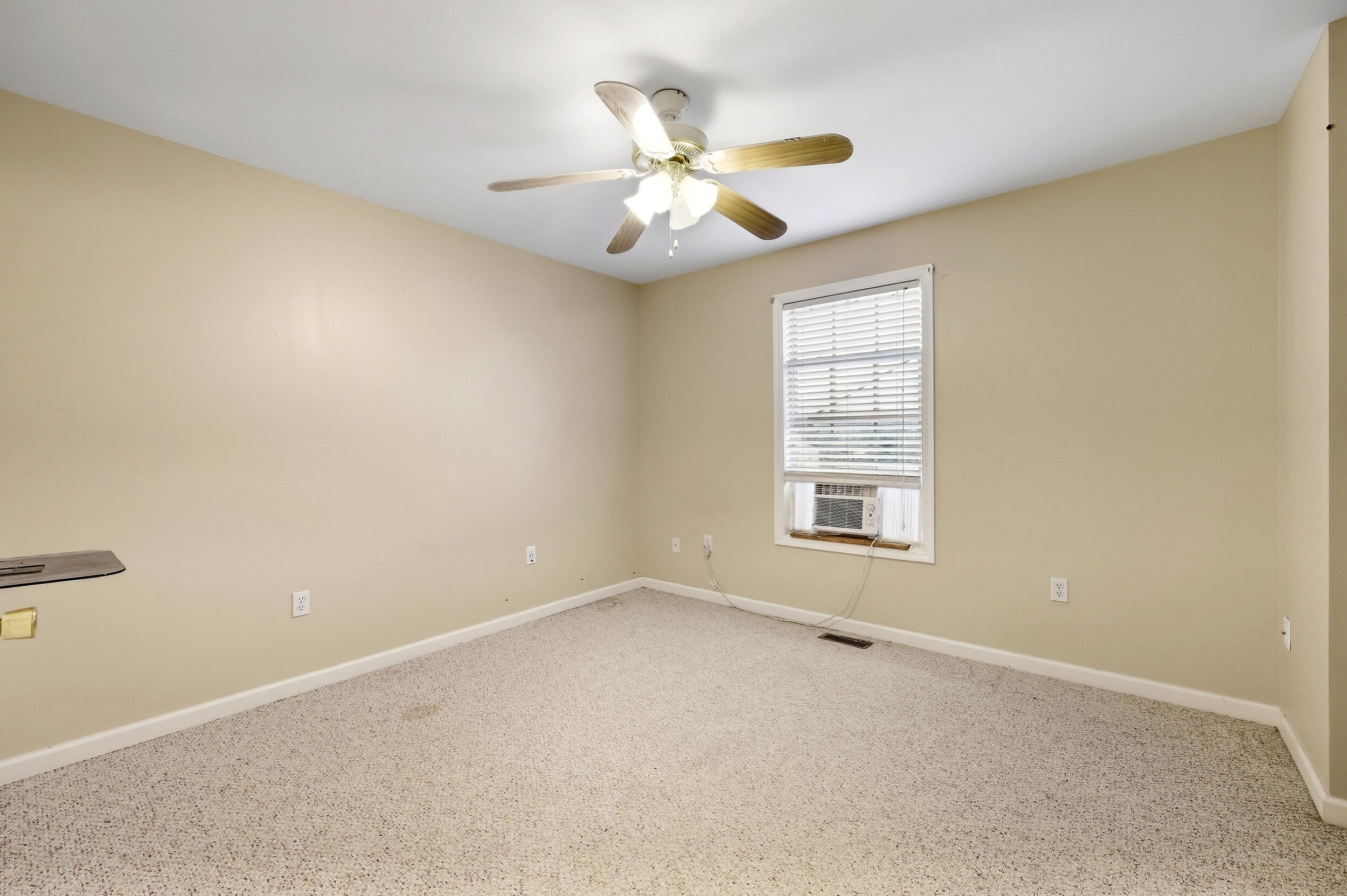 1443 Wisemantown Road Property Photo 16