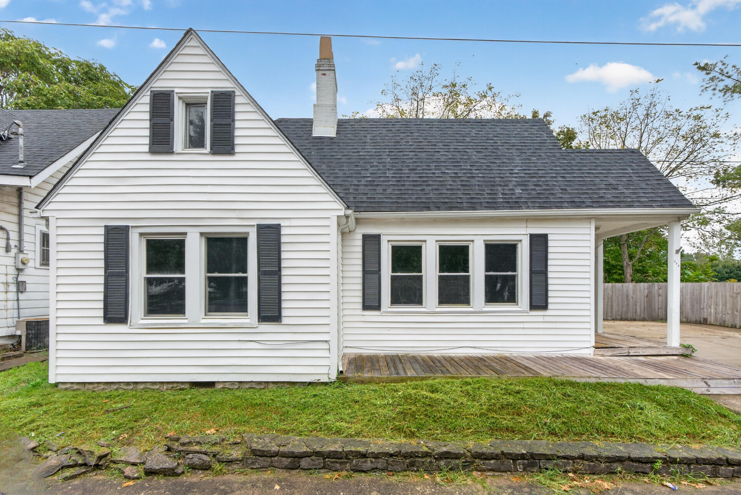 222 Mount Airy Avenue Property Photo 1