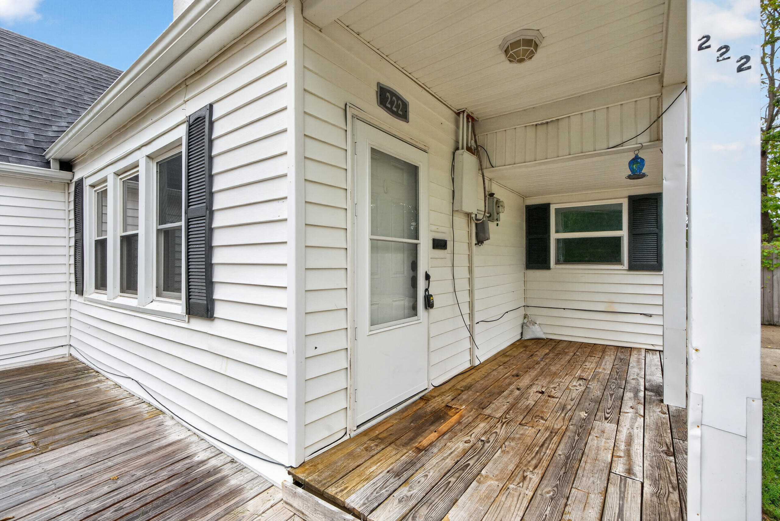 222 Mount Airy Avenue Property Photo 3