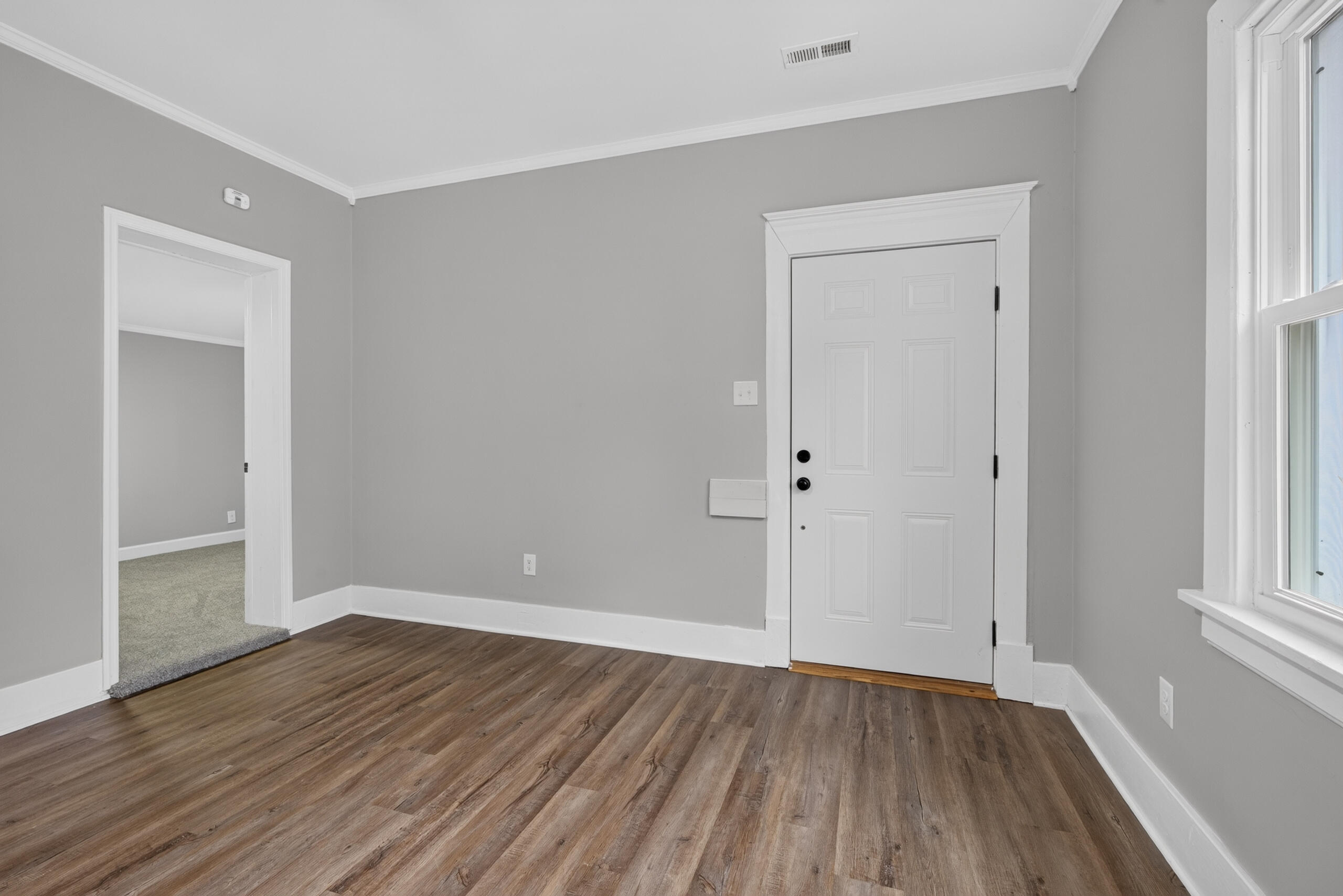 222 Mount Airy Avenue Property Photo 4