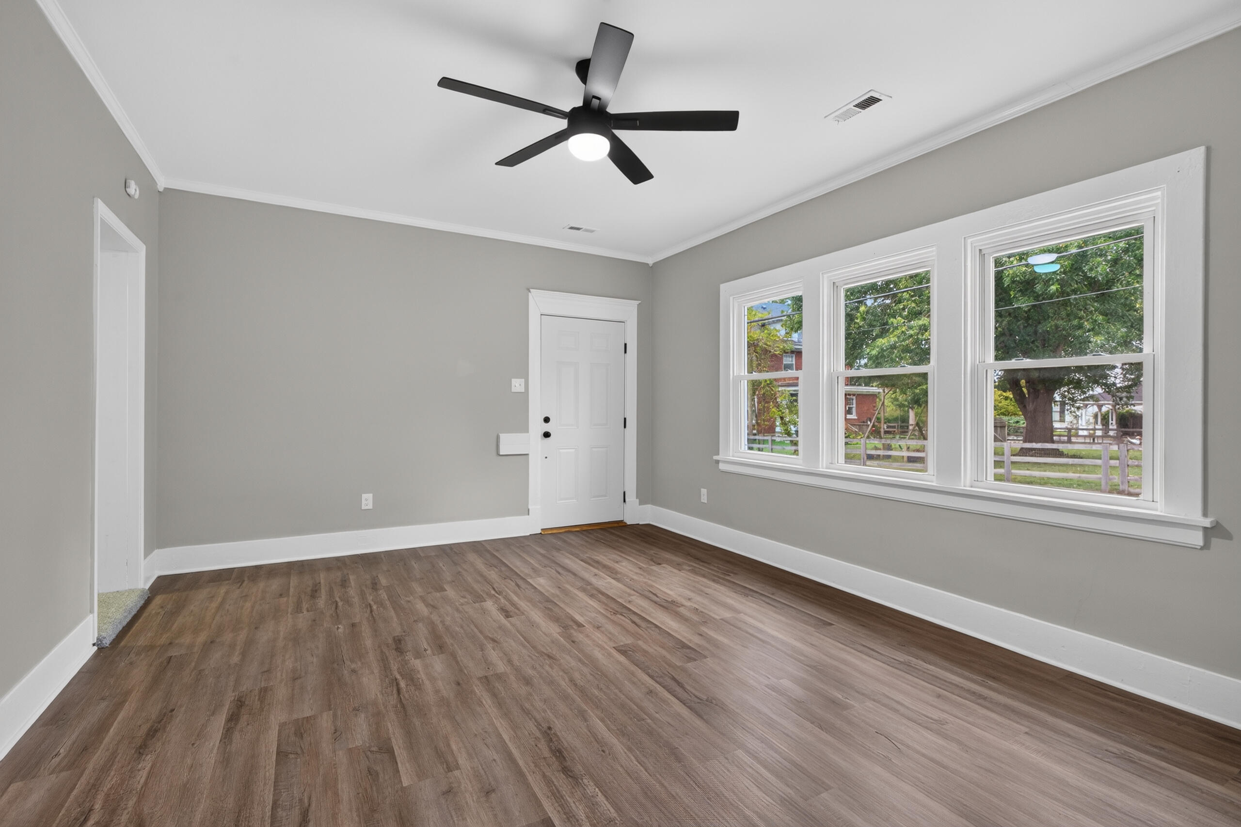 222 Mount Airy Avenue Property Photo 5
