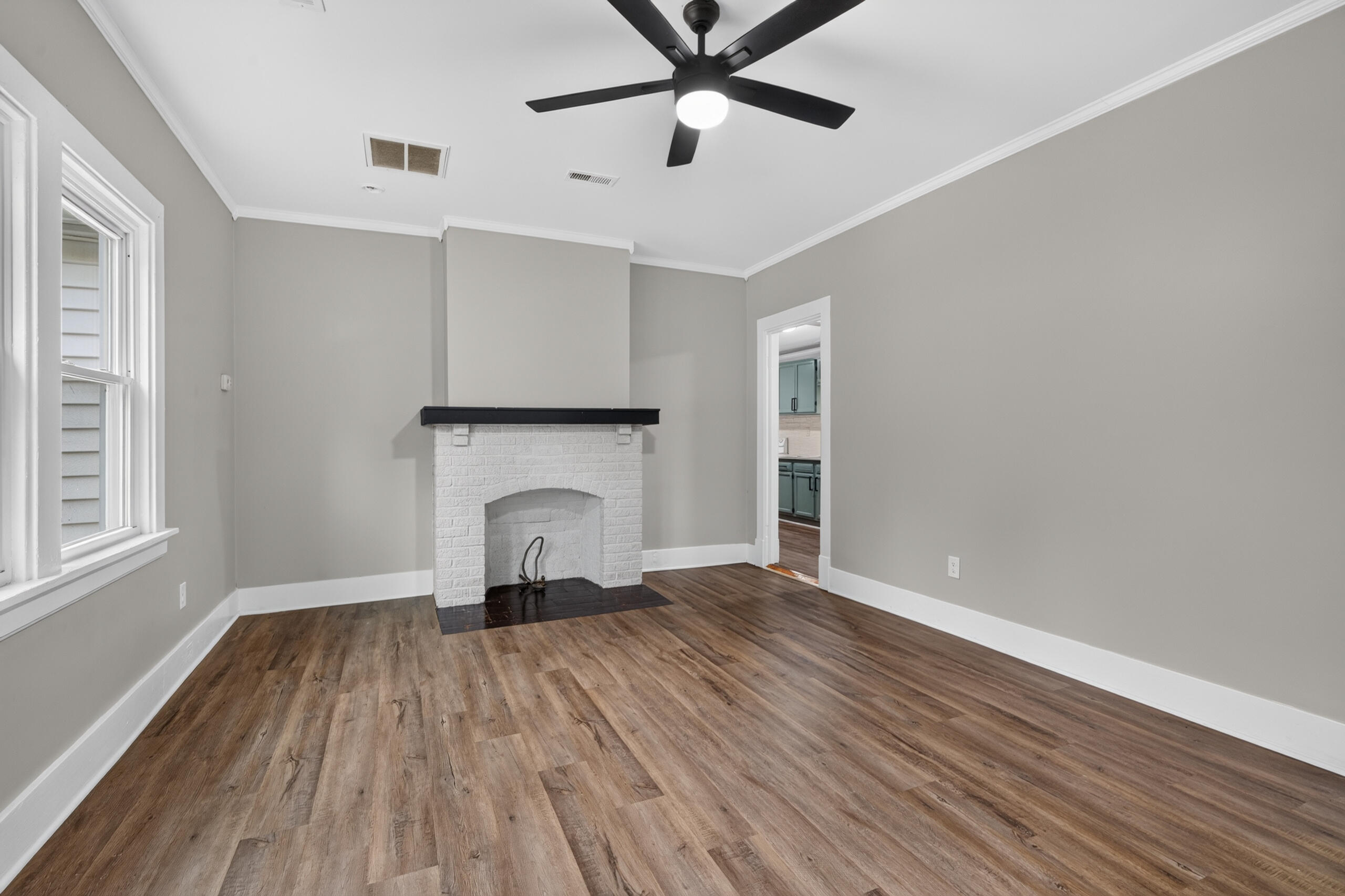 222 Mount Airy Avenue Property Photo 7