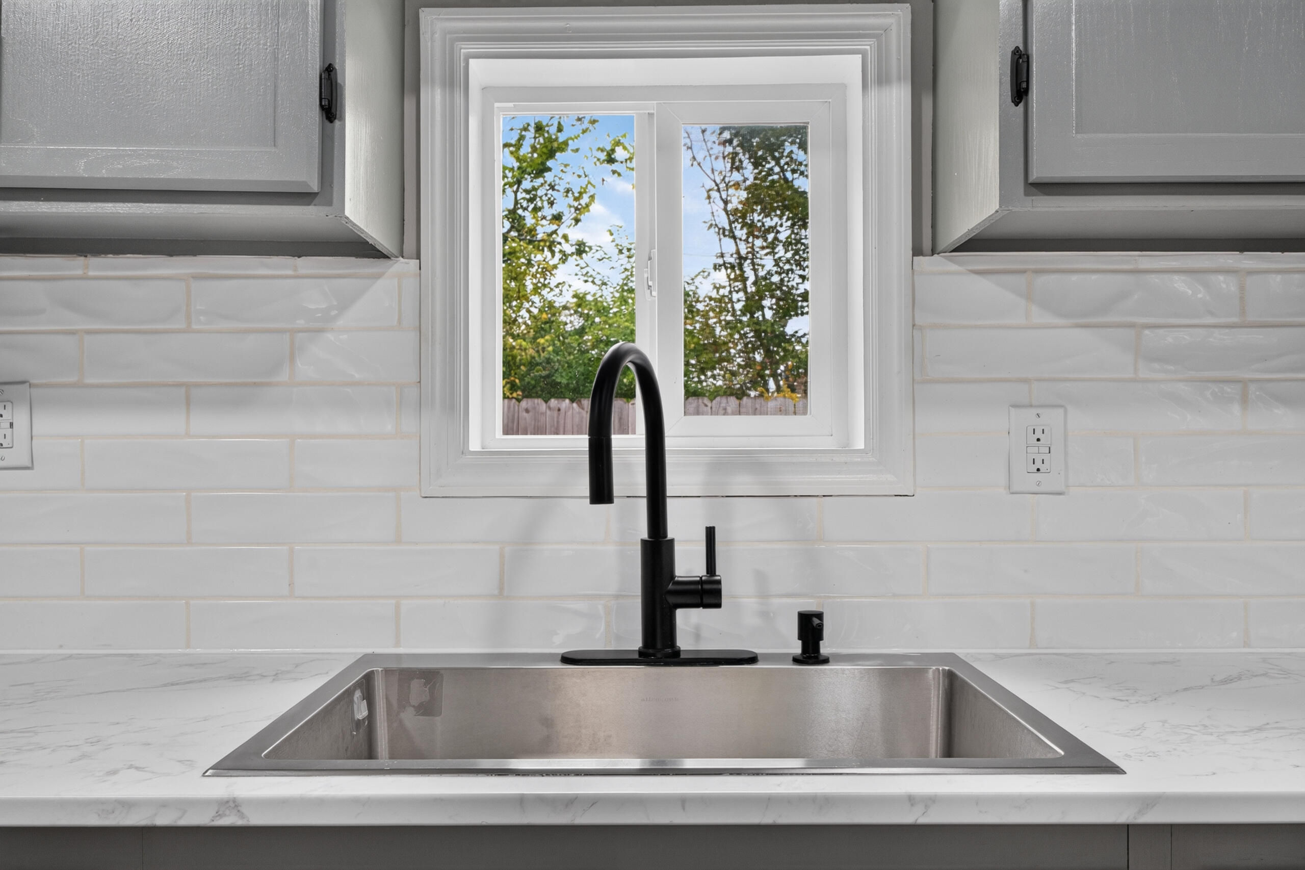 222 Mount Airy Avenue Property Photo 11