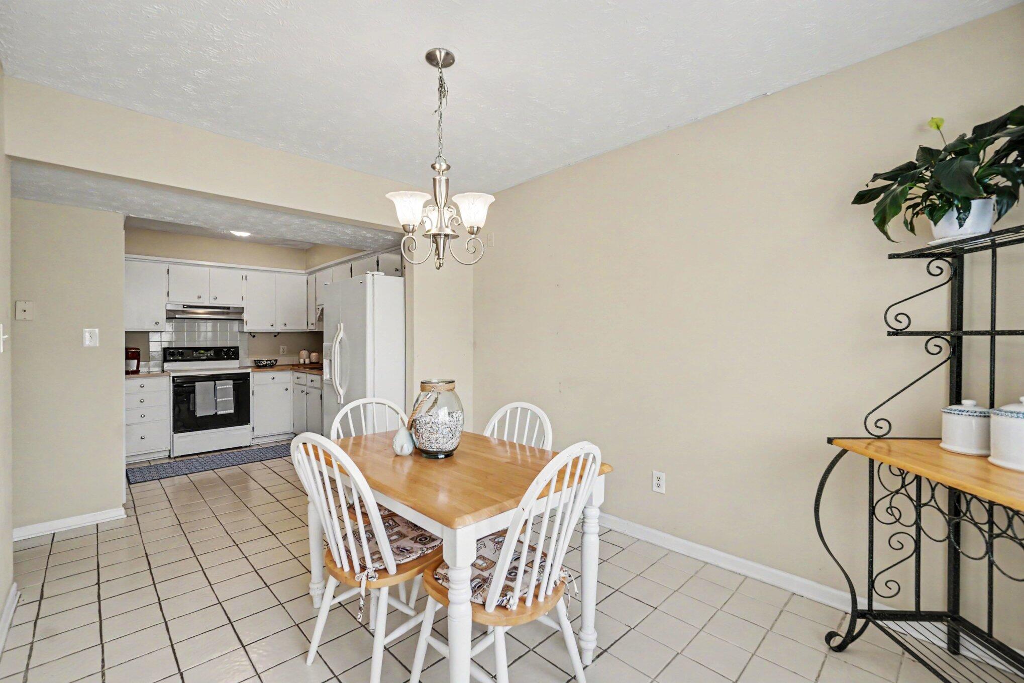1697 Prairie Circle Property Photo 8