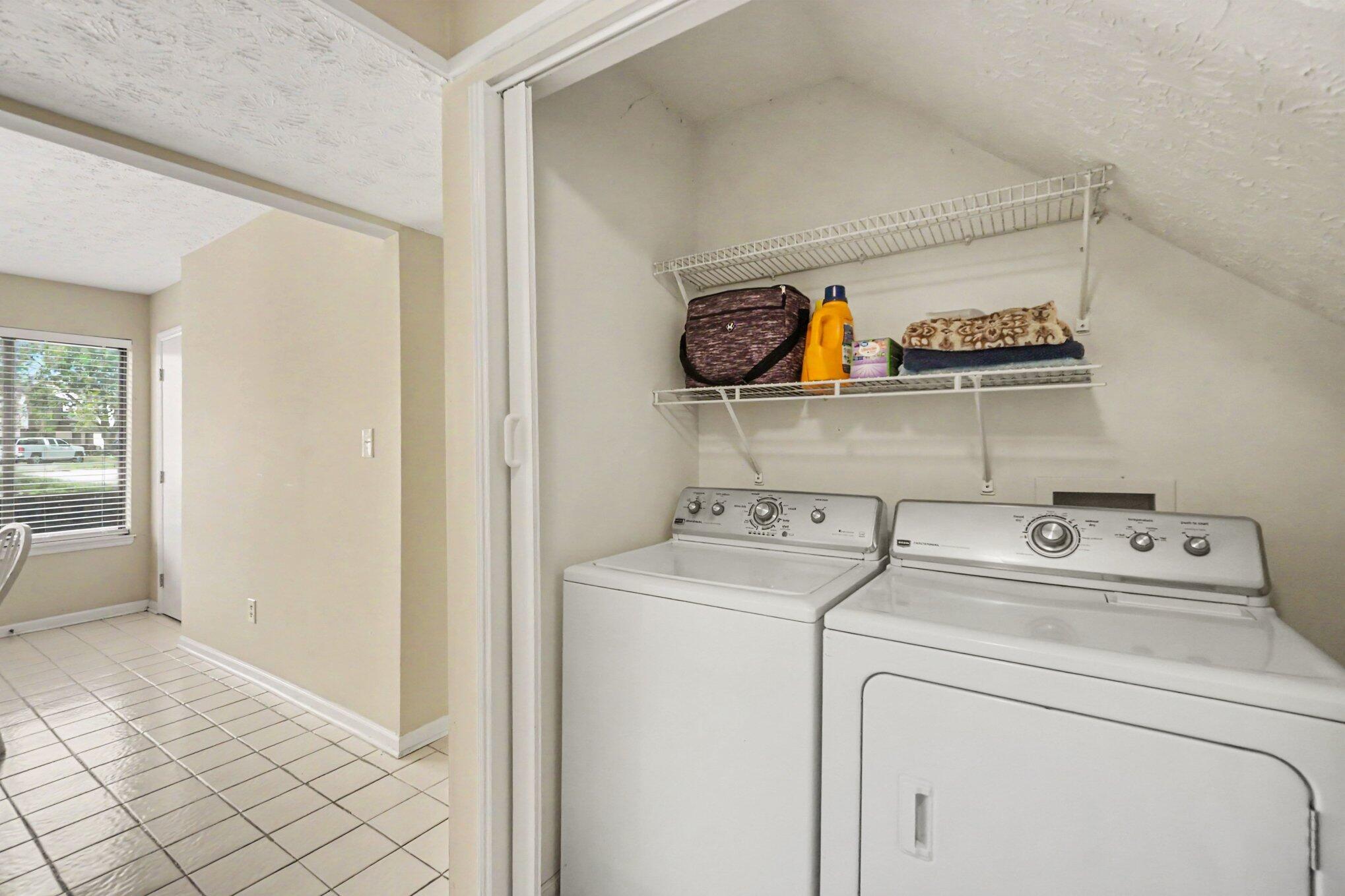 1697 Prairie Circle Property Photo 17