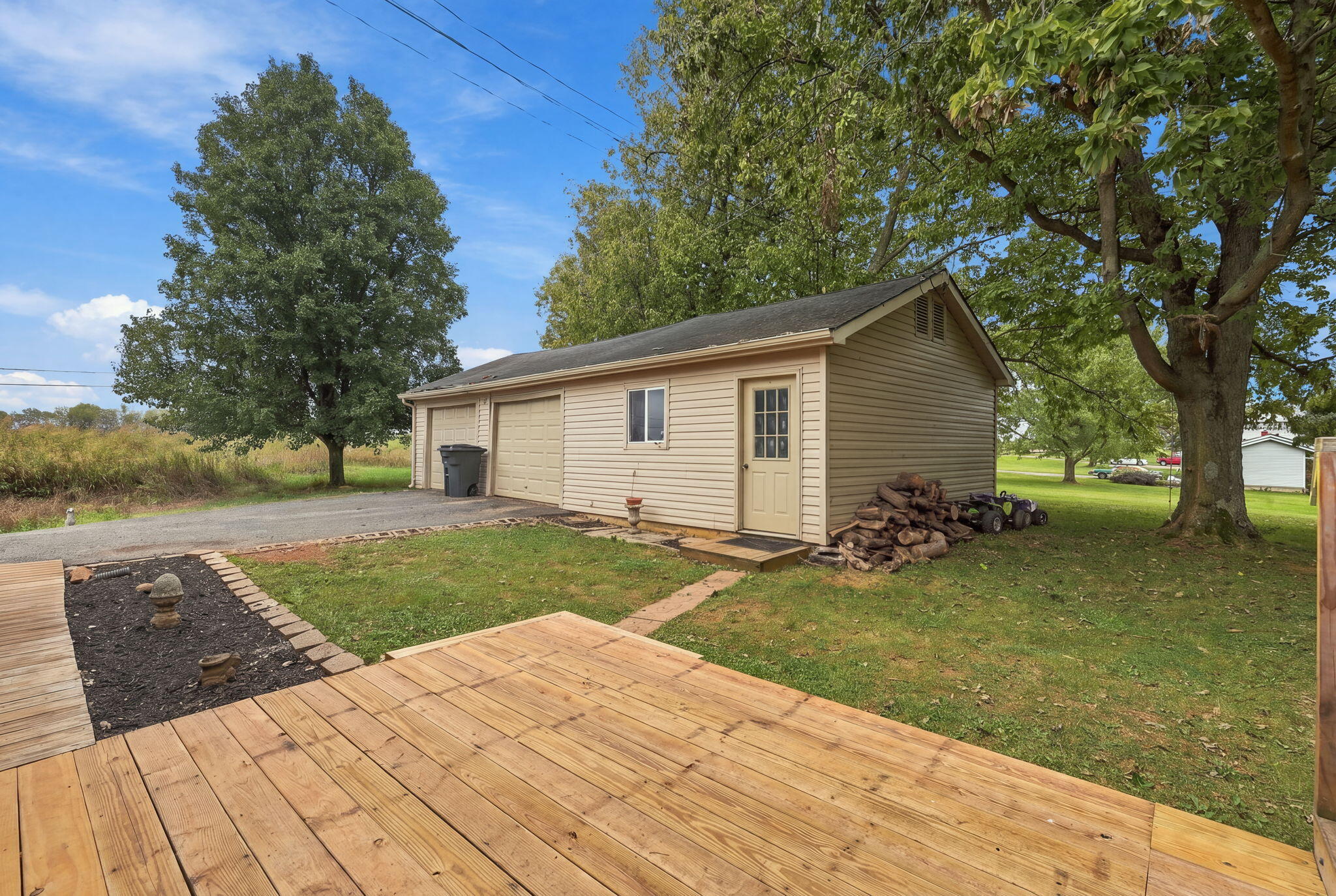 4245 Carpenter Pike Property Photo 8