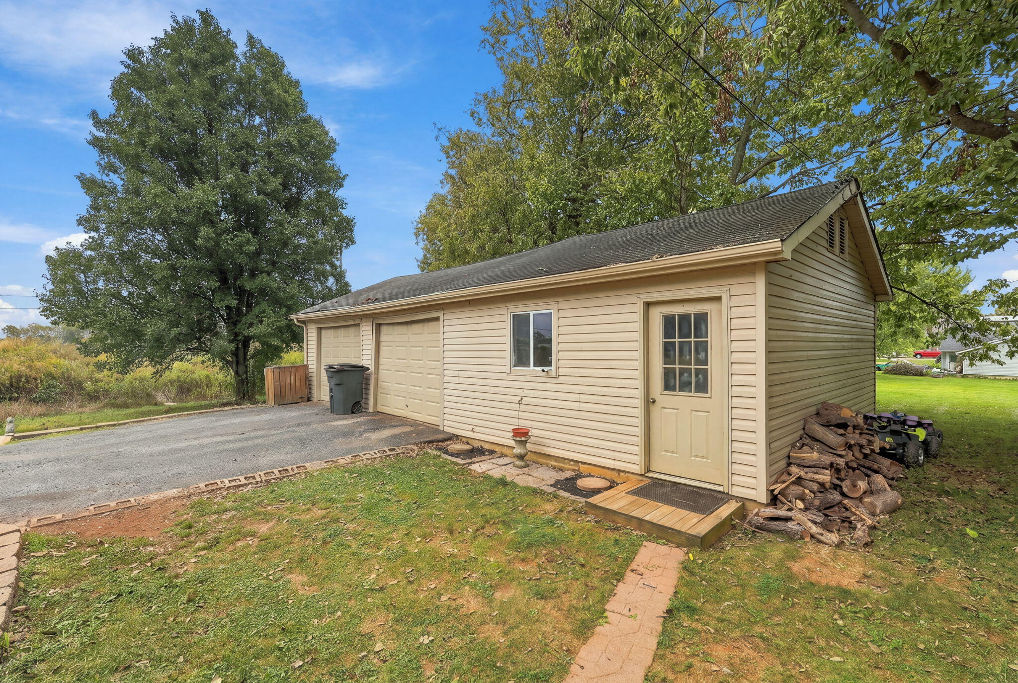 4245 Carpenter Pike Property Photo 9