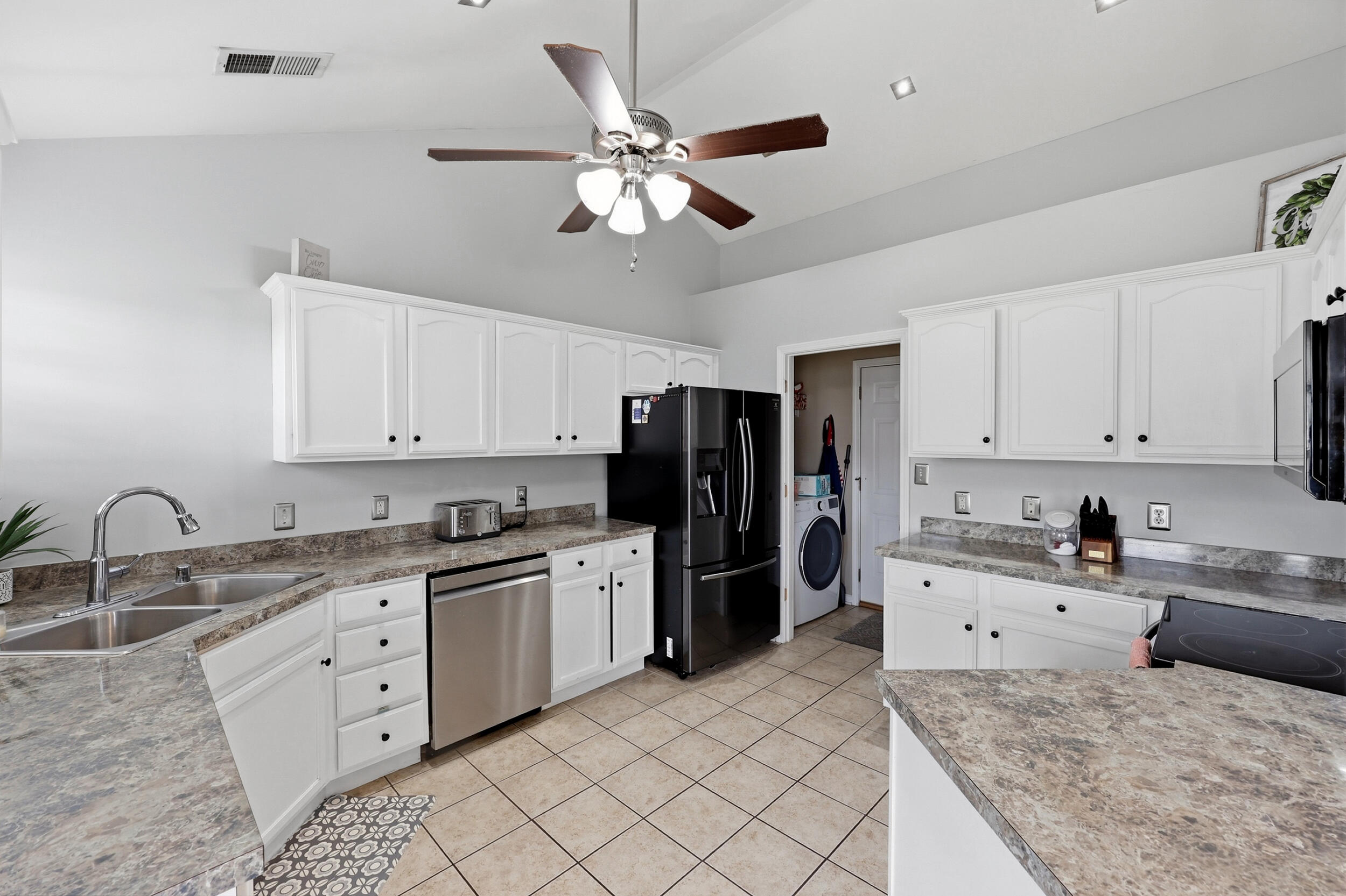 132 Jahde Drive Property Photo 9