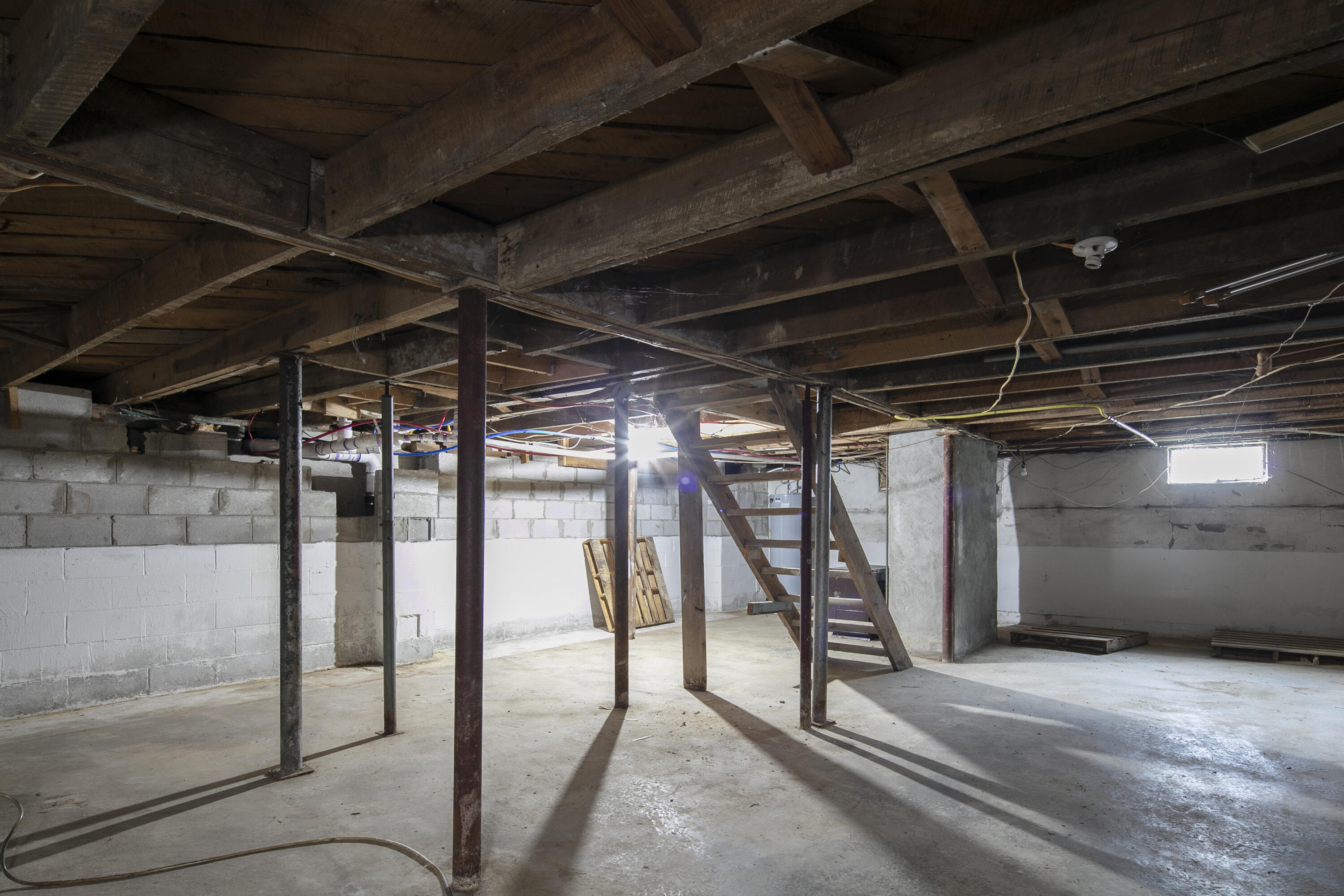 600 College Street Property Photo 29