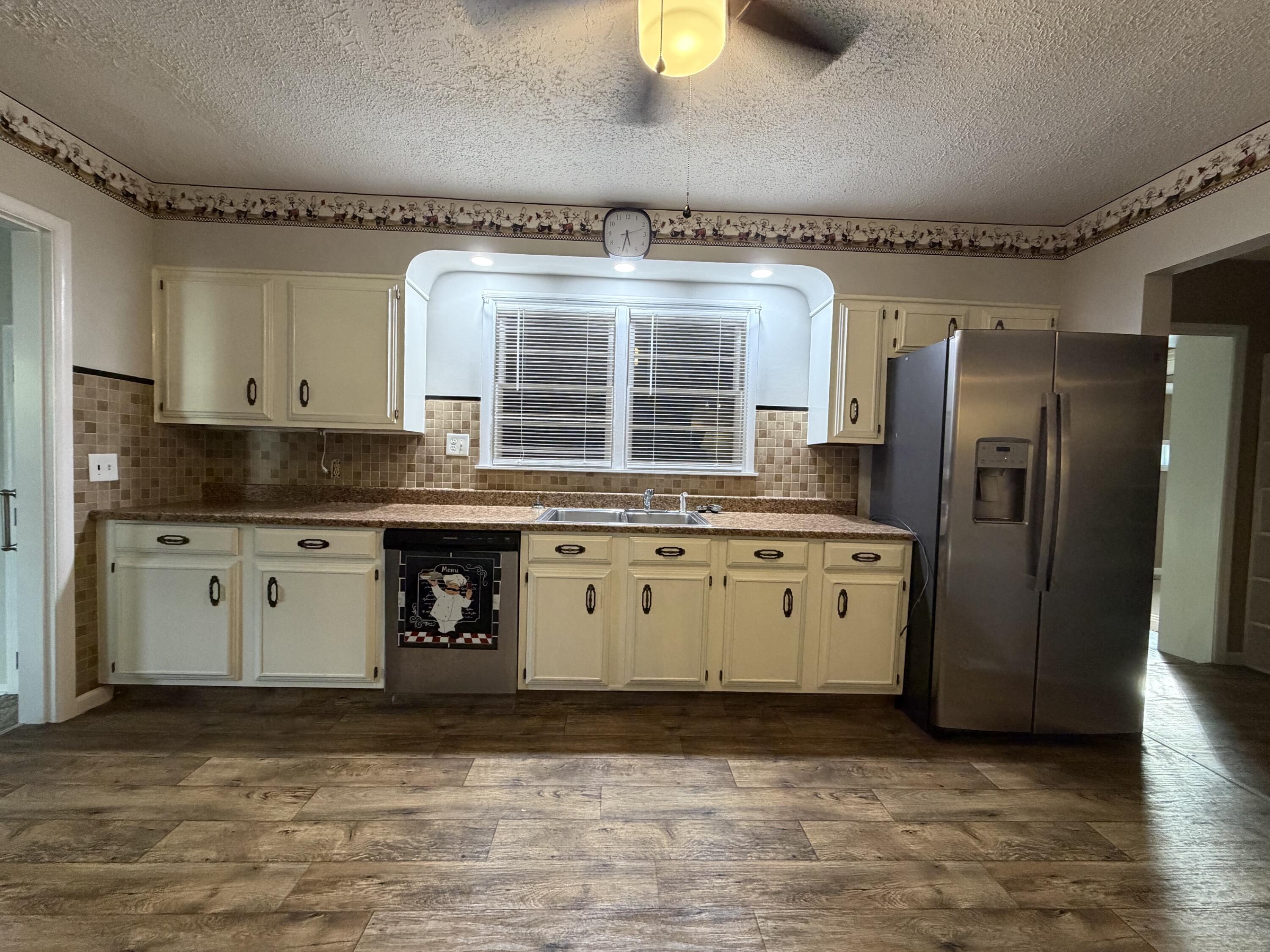 188 Rolling Acres Drive Property Photo 4