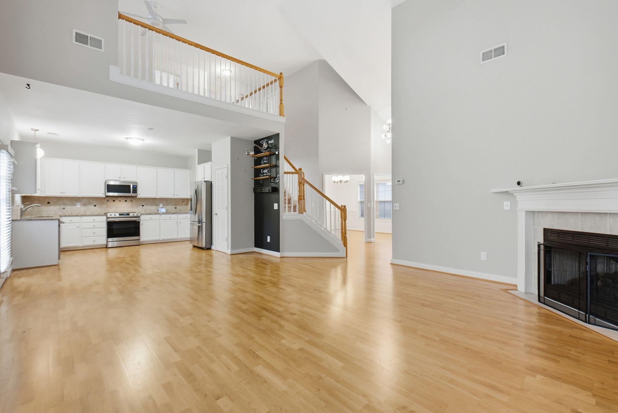 2784 Red Leaf Drive Property Photo 3