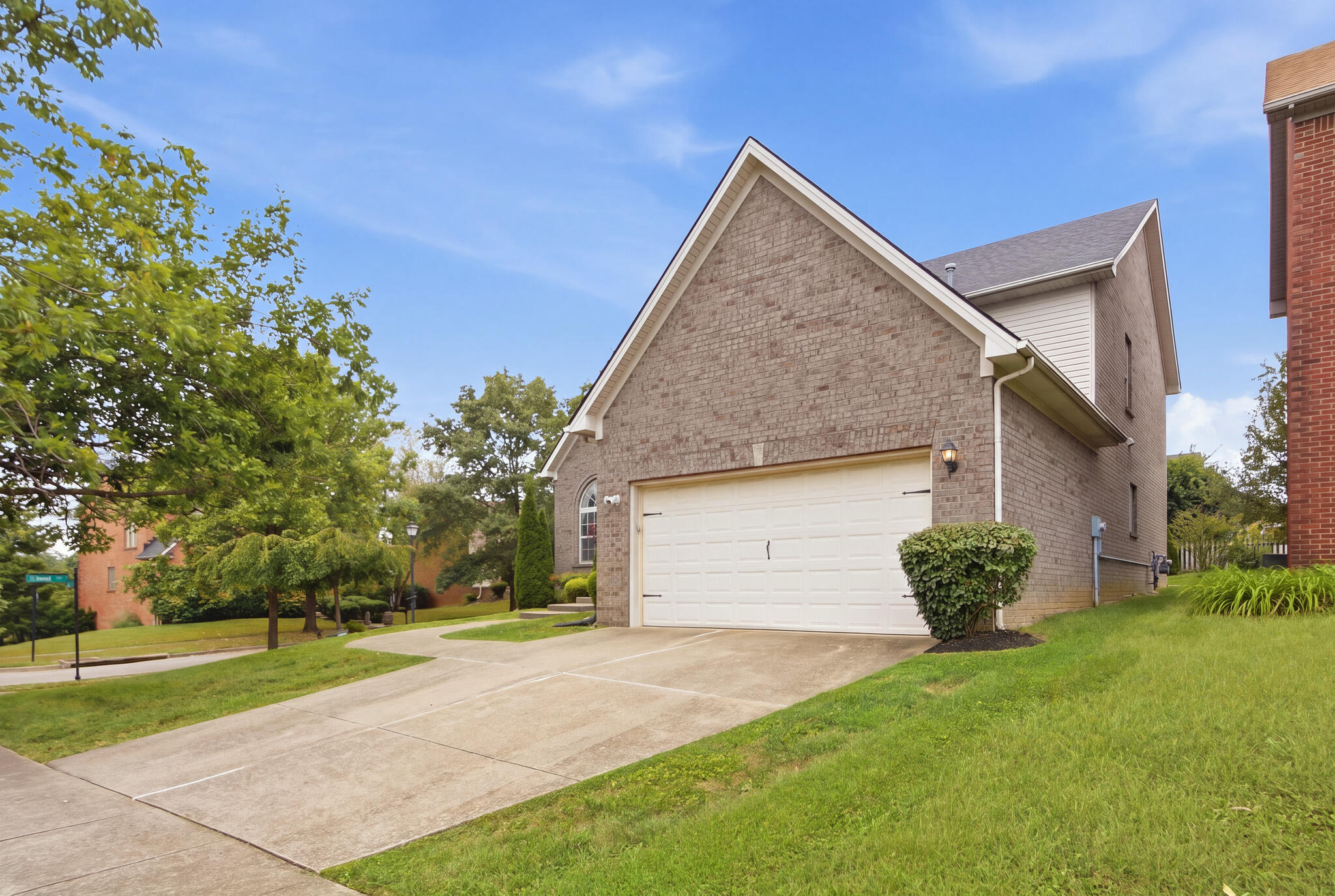 2784 Red Leaf Drive Property Photo 10