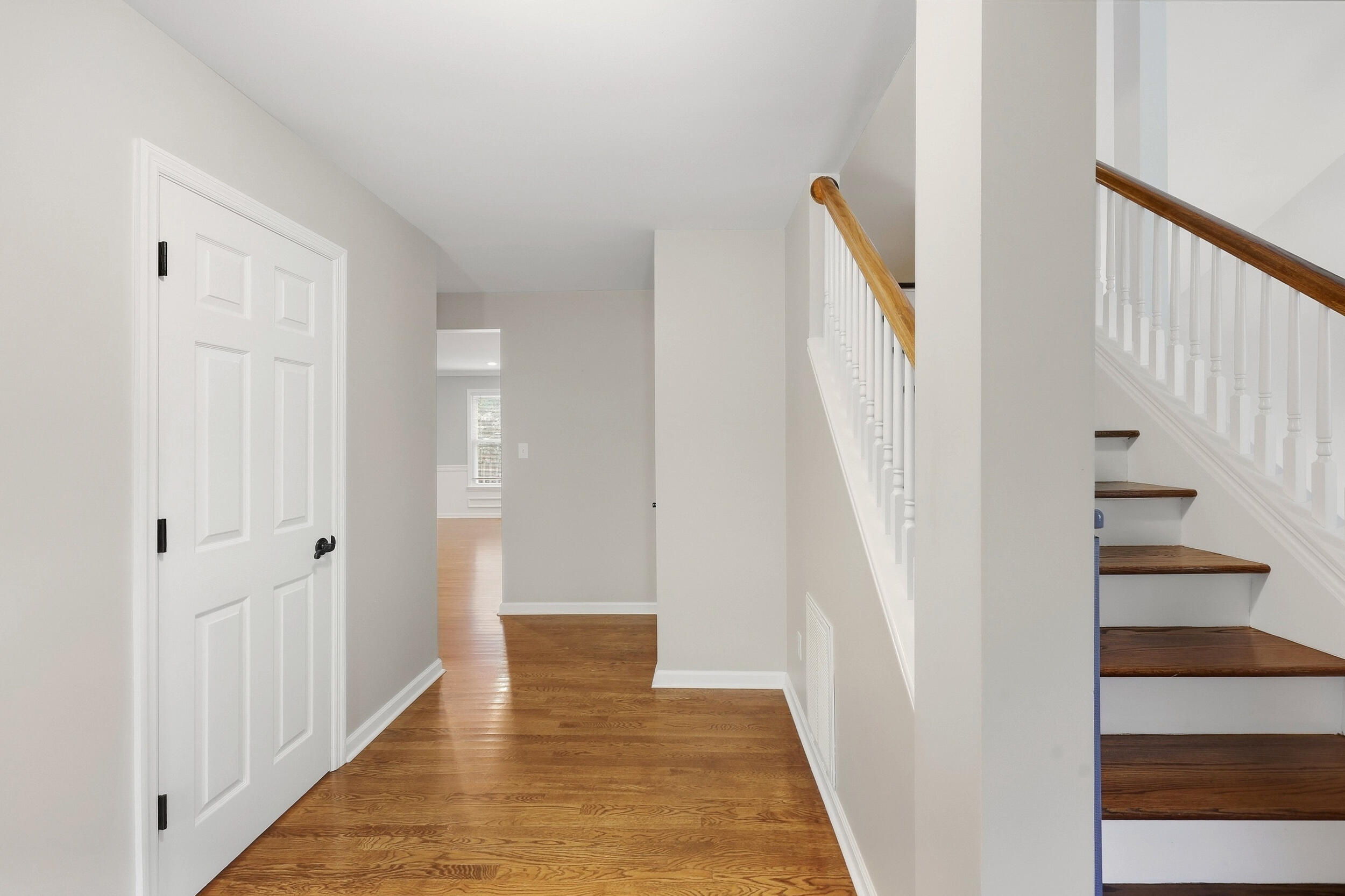 1076 Autumn Ridge Drive Property Photo 3