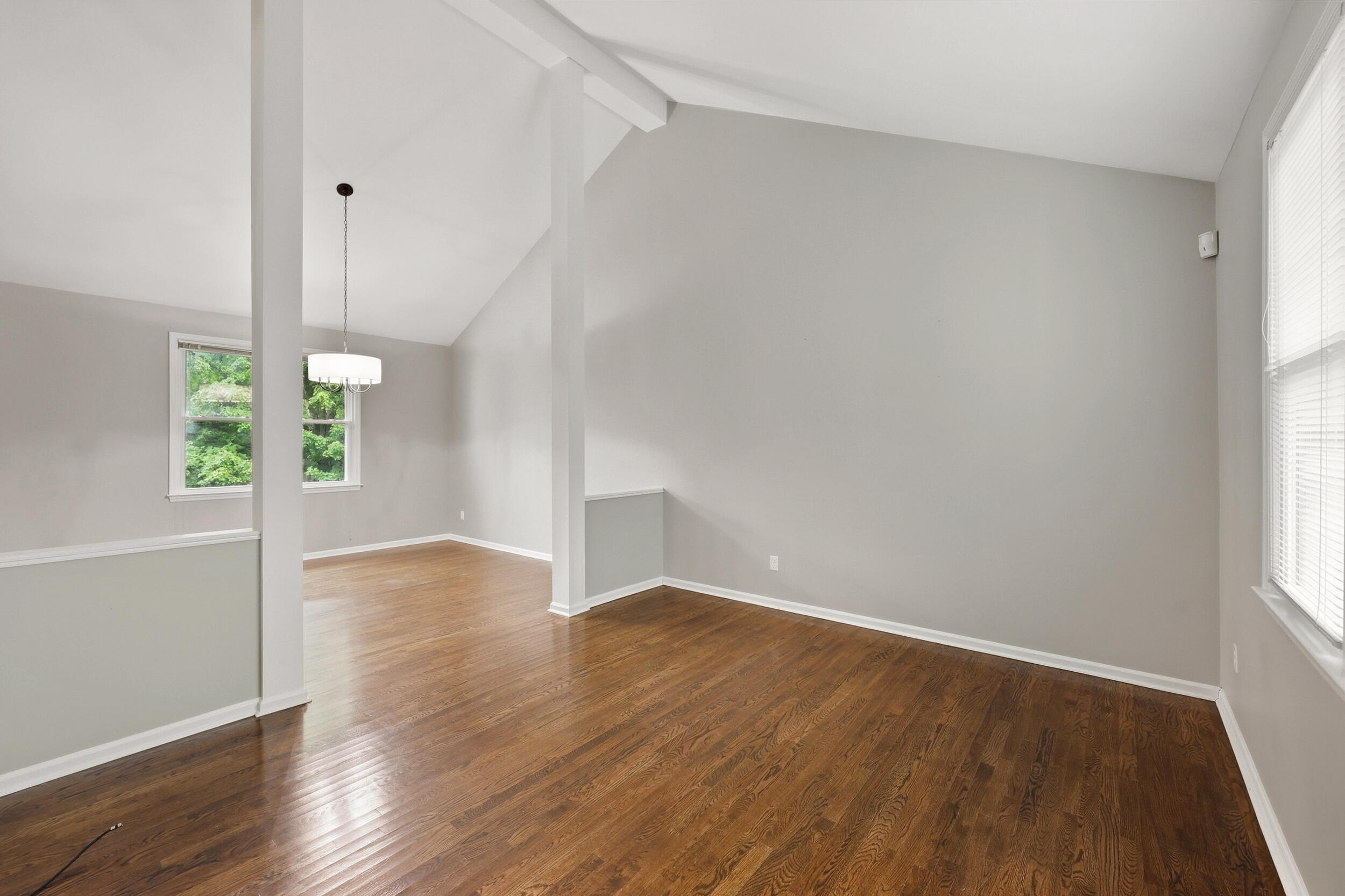 1076 Autumn Ridge Drive Property Photo 4