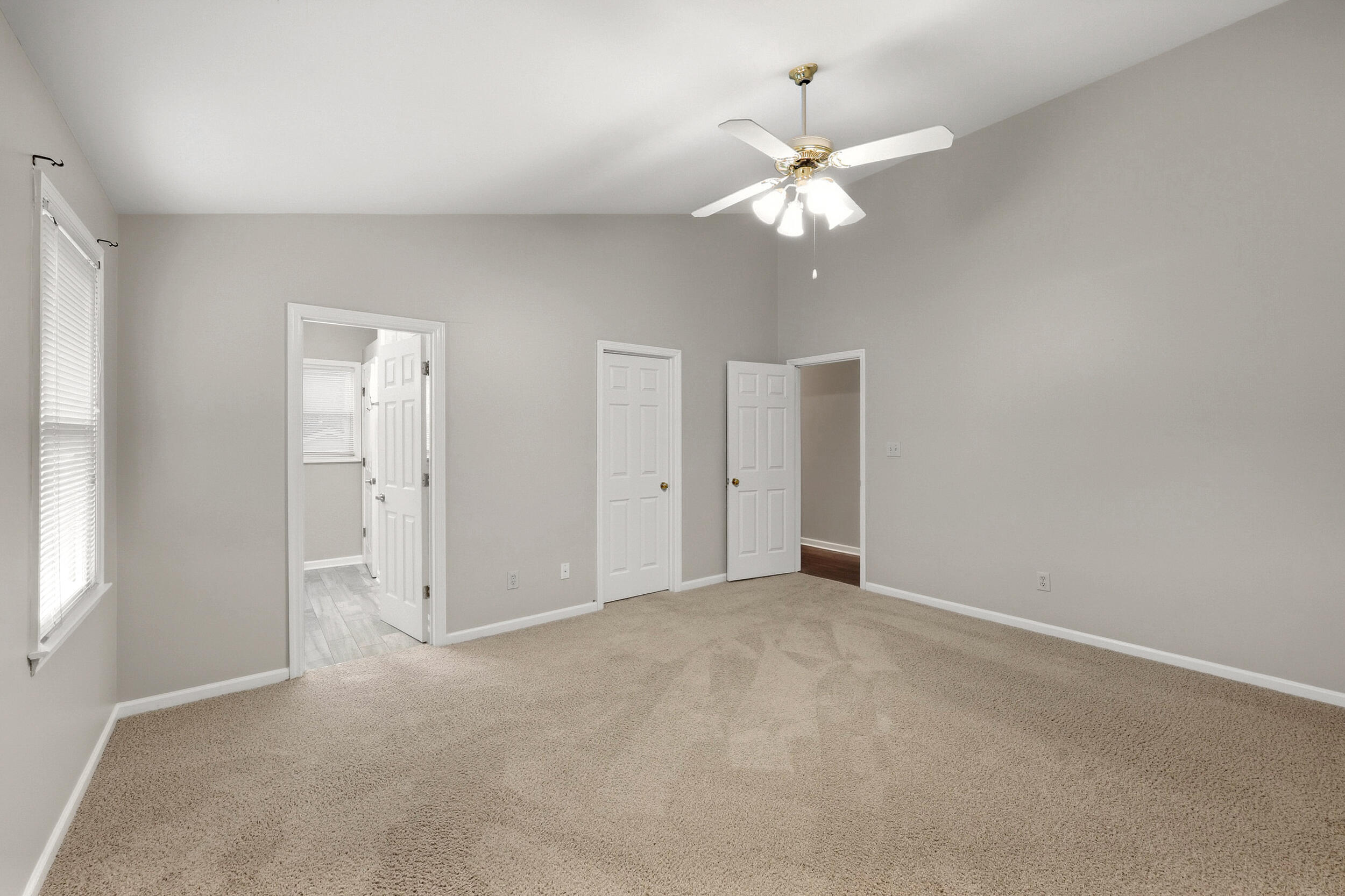1076 Autumn Ridge Drive Property Photo 21