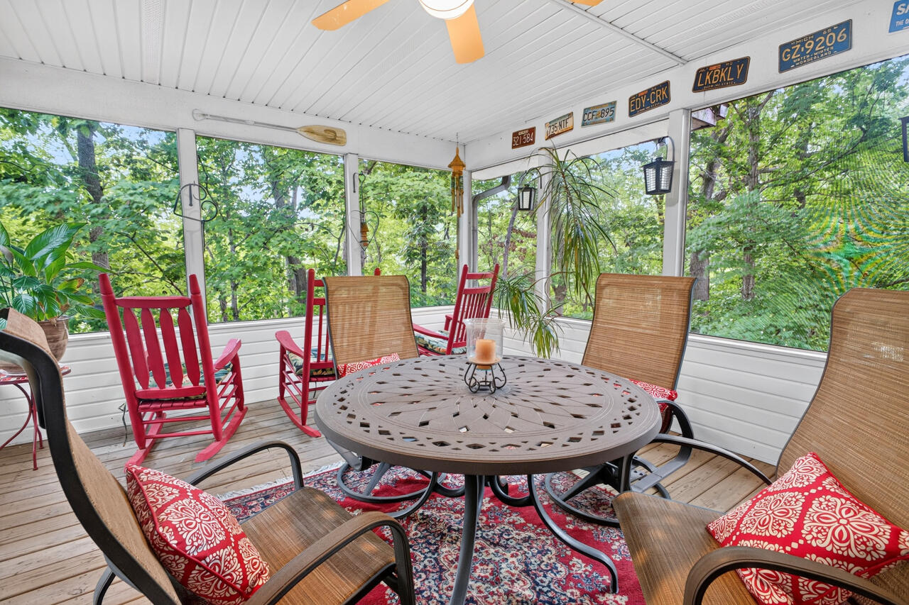 96 Bluebird Hollow Property Photo 9