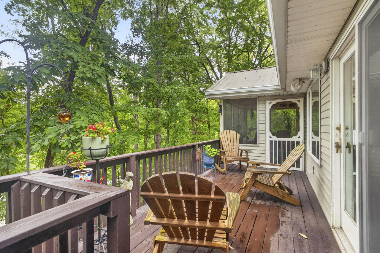 96 Bluebird Hollow Property Photo 12