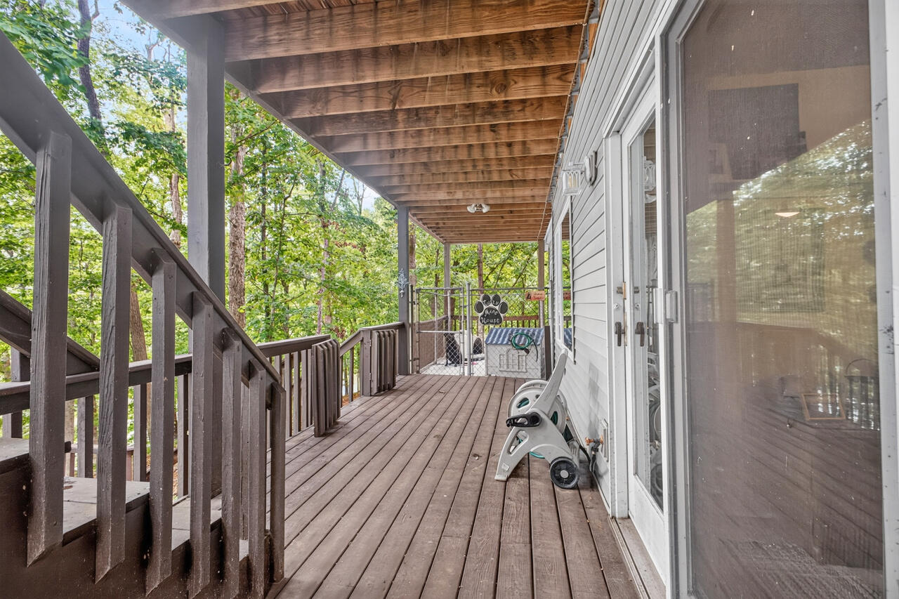 96 Bluebird Hollow Property Photo 24