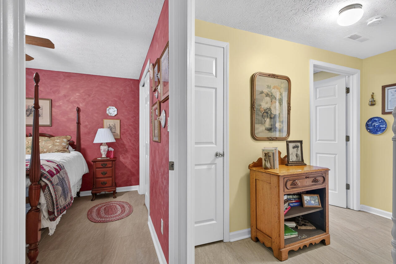 96 Bluebird Hollow Property Photo 25