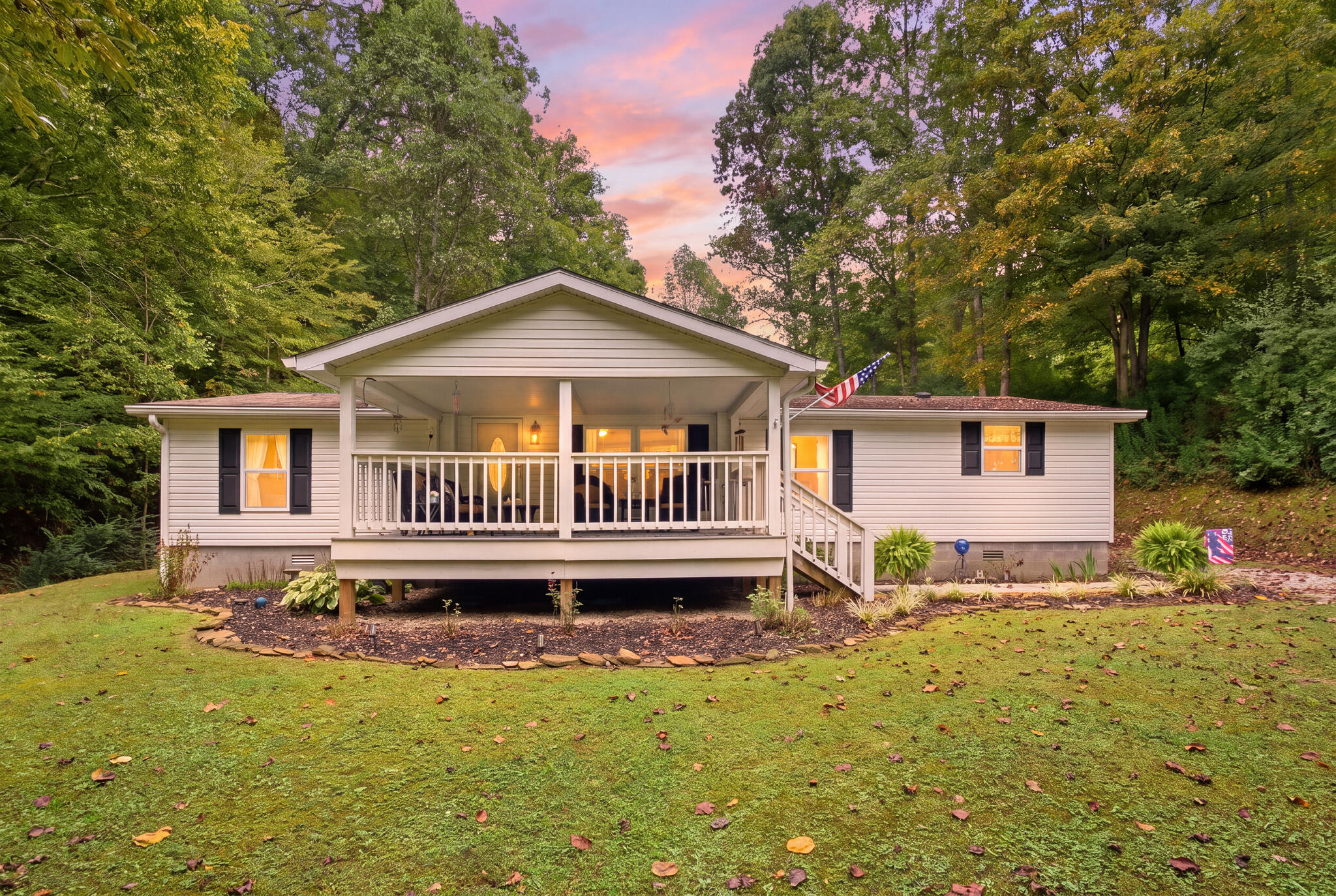 5564 Right Fork Of Maces Creek Road Property Photo 1