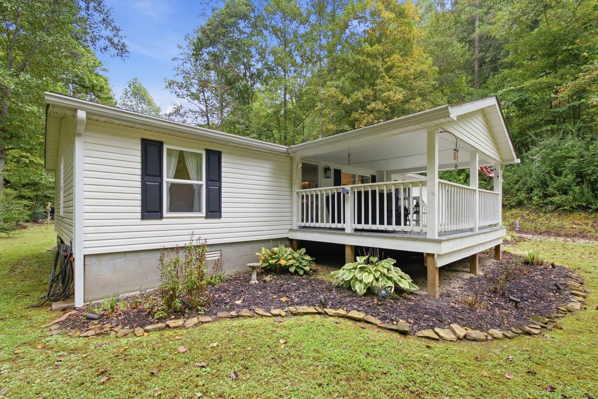 5564 Right Fork Of Maces Creek Road Property Photo 3