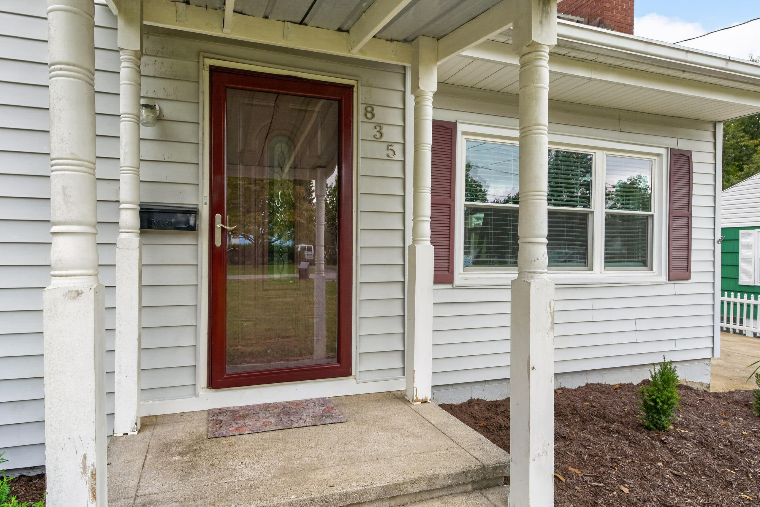 835 Crosshill Road Property Photo 4