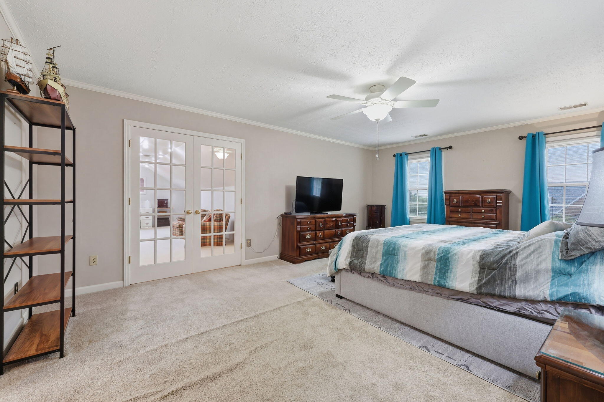 6008 Canonero Way Property Photo 22