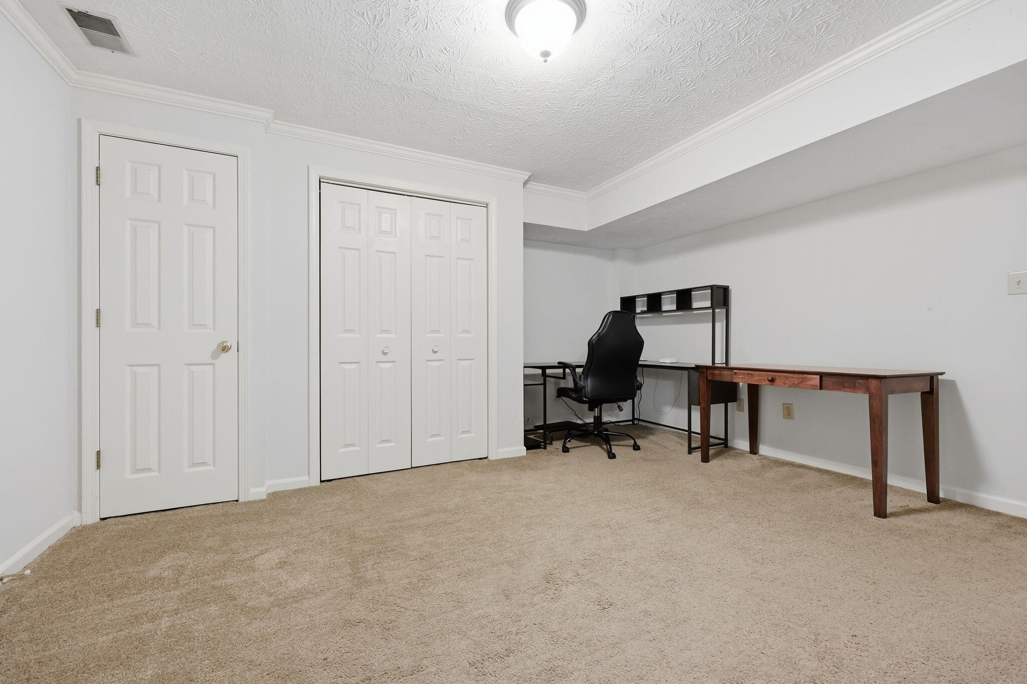 6008 Canonero Way Property Photo 42
