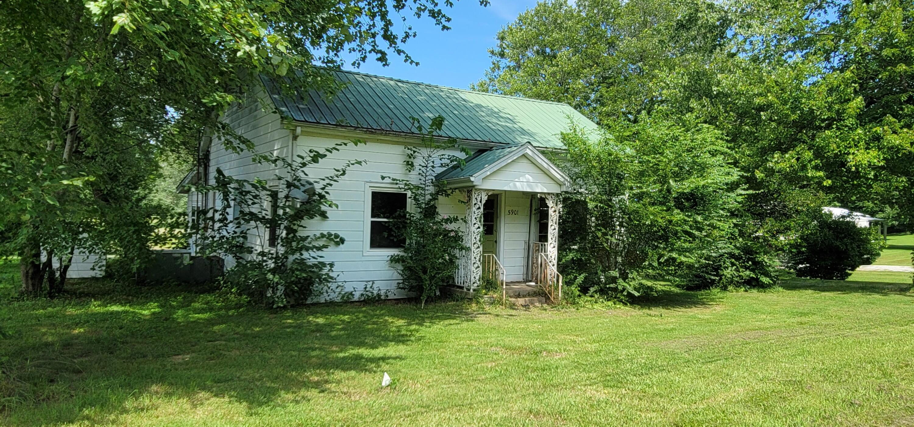 5901 Carr Road Property Photo 2