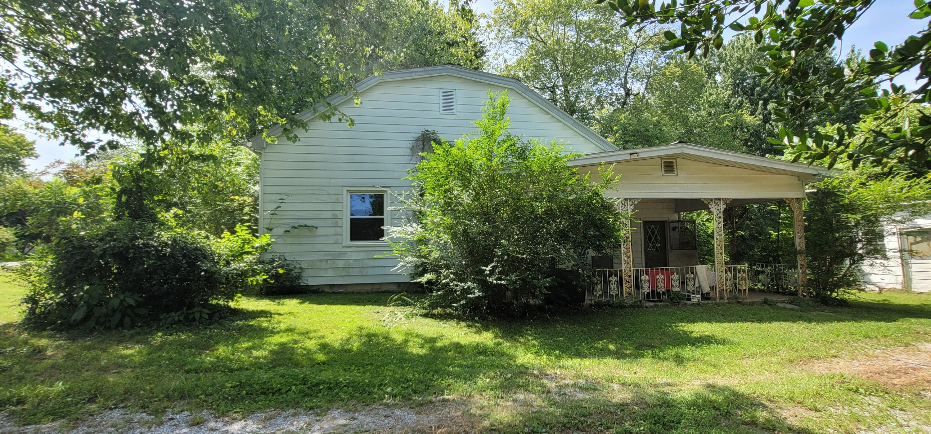 5901 Carr Road Property Photo 4