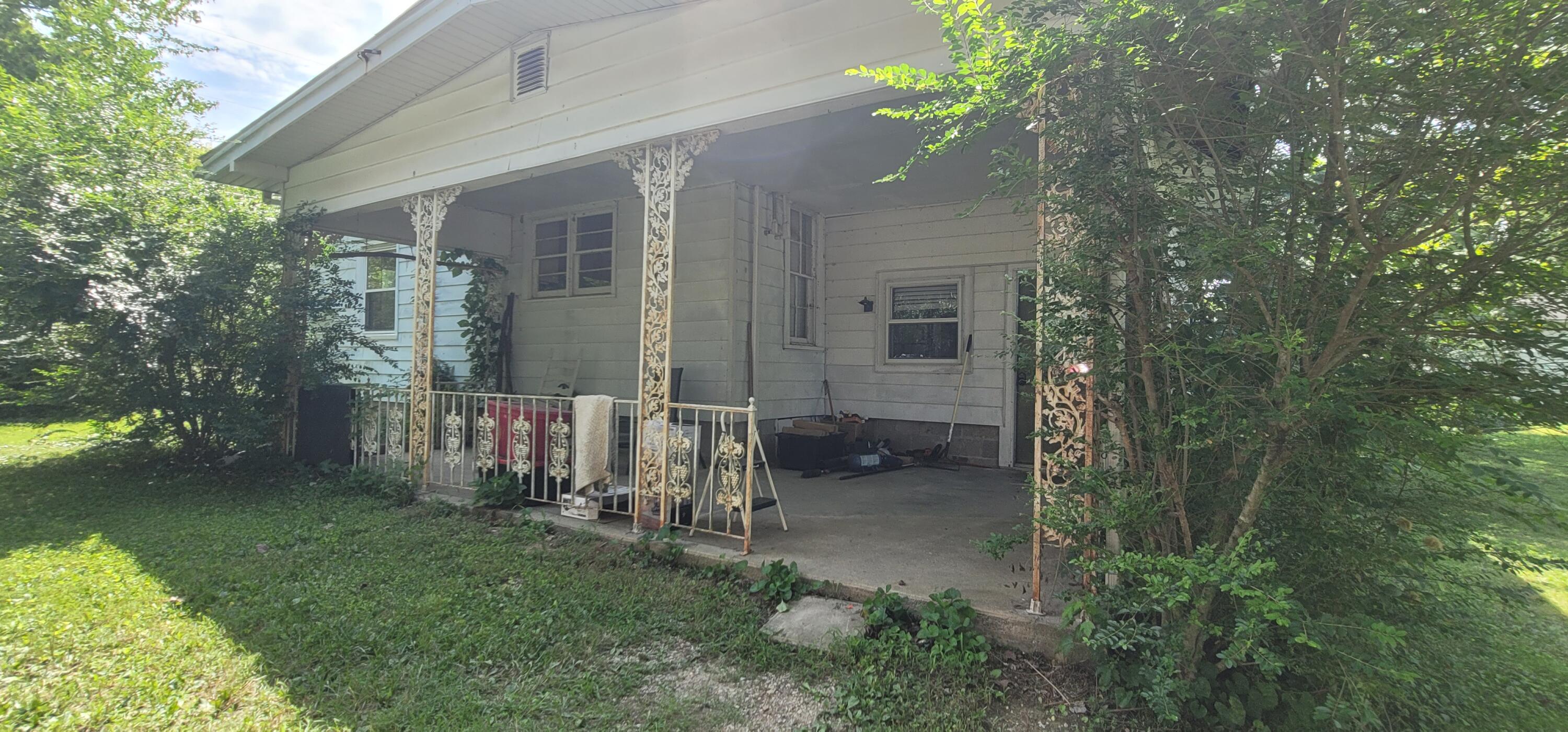 5901 Carr Road Property Photo 6