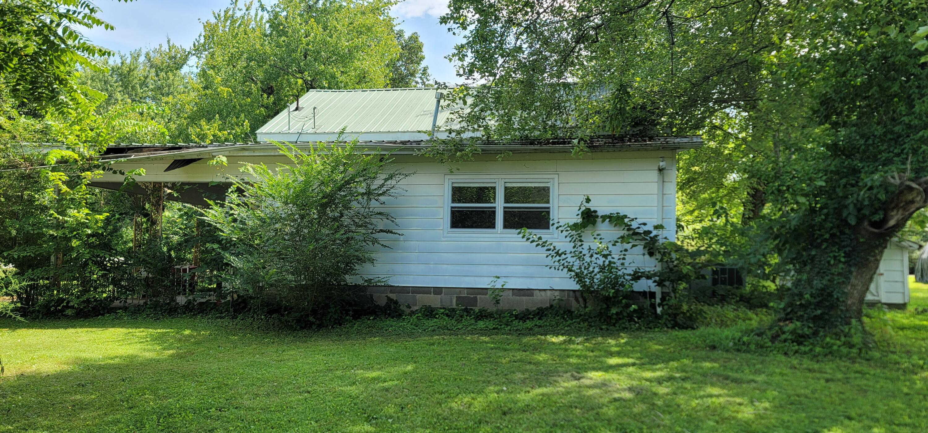 5901 Carr Road Property Photo 7
